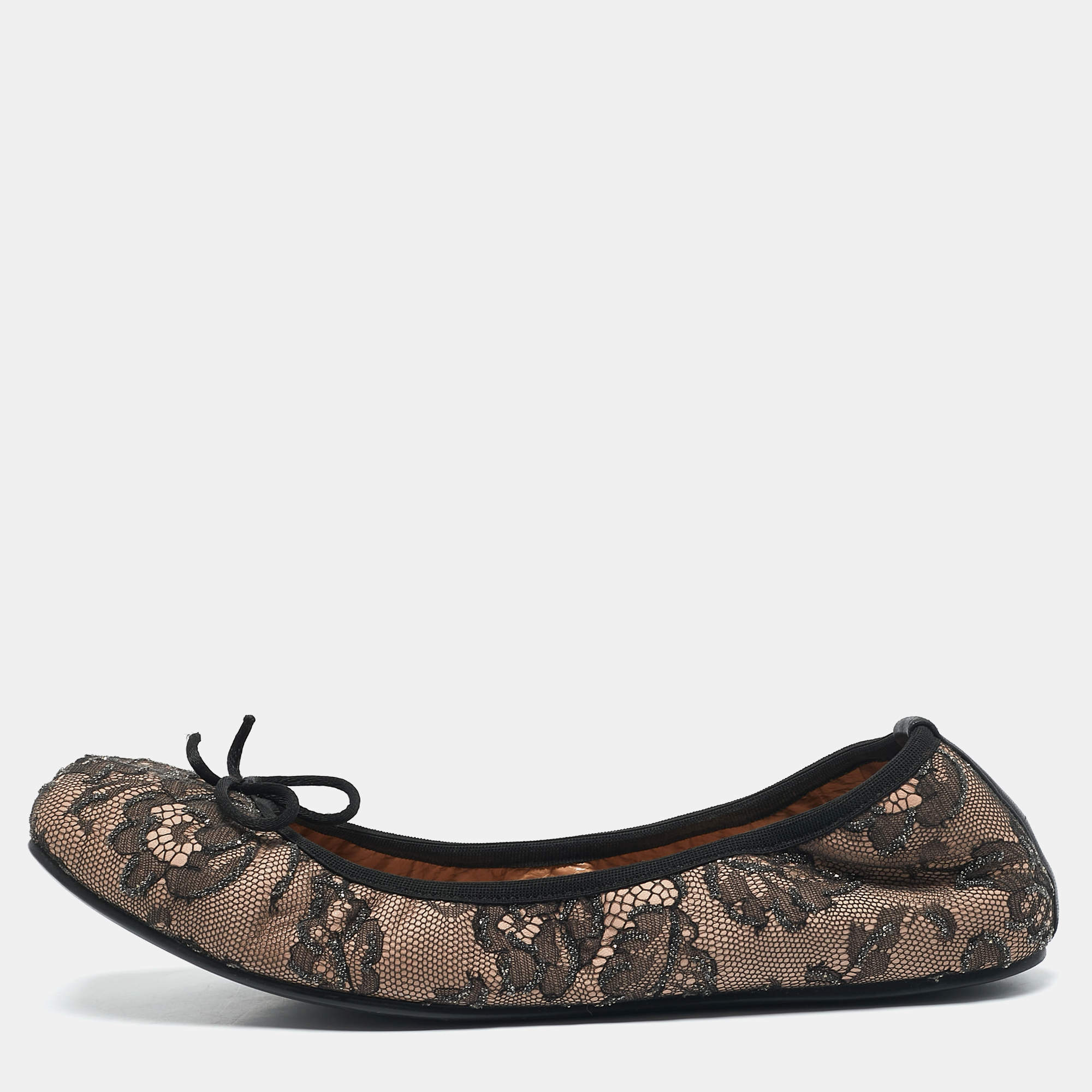 Pre Owned Valentino Black/Blush Lace and Mesh Scrunch Ballet Flats Size 38