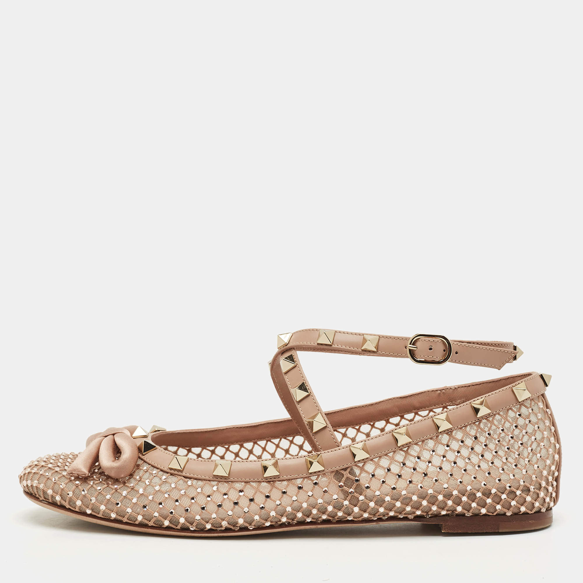 مملوكة مسبقًا Valentino Beige Mesh and Satin Crystal Embellished Rockstud Ballet Flats Size 39.5