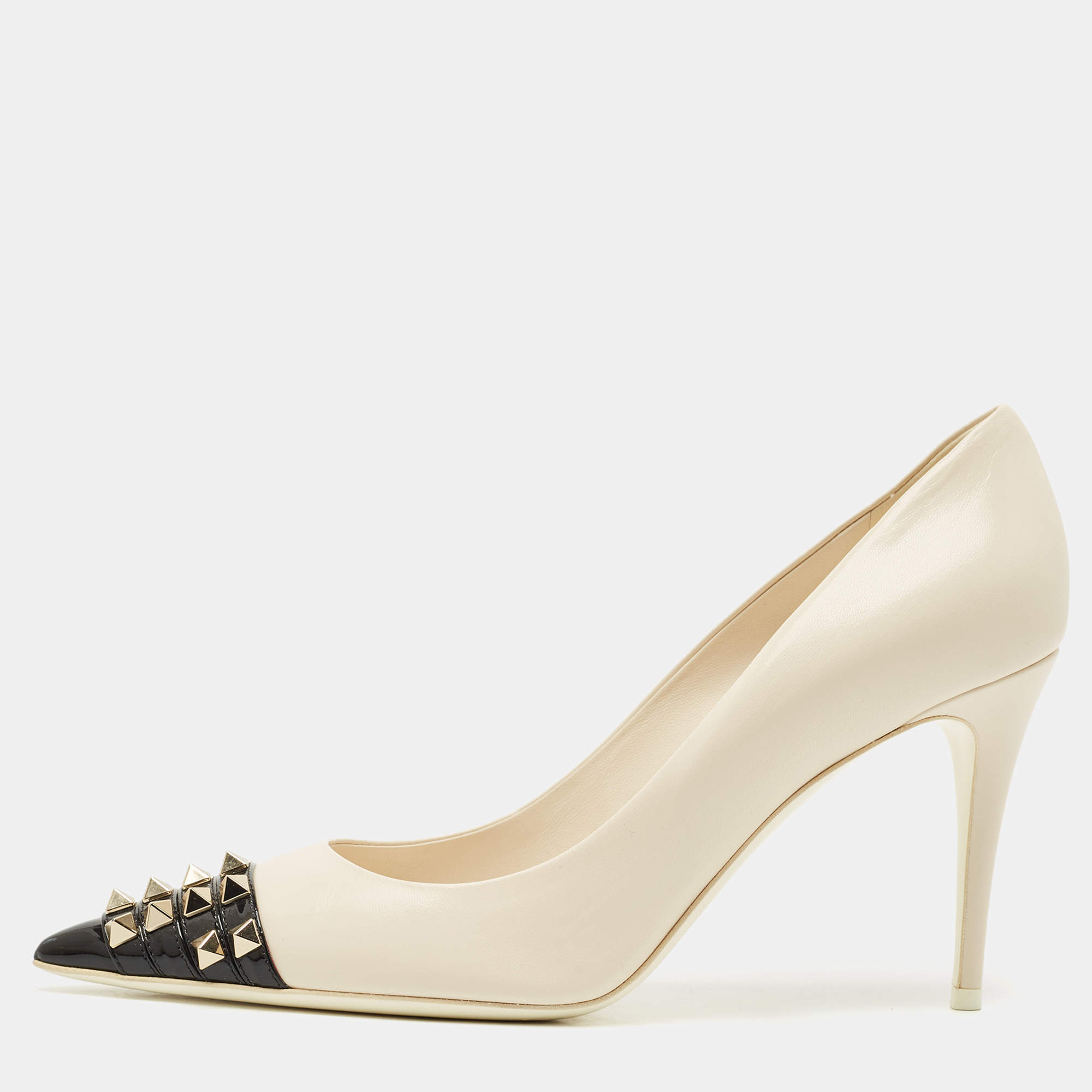 Pre Owned Valentino Cream/Black Patent Leather Rockstud Alcove Pumps Size 41