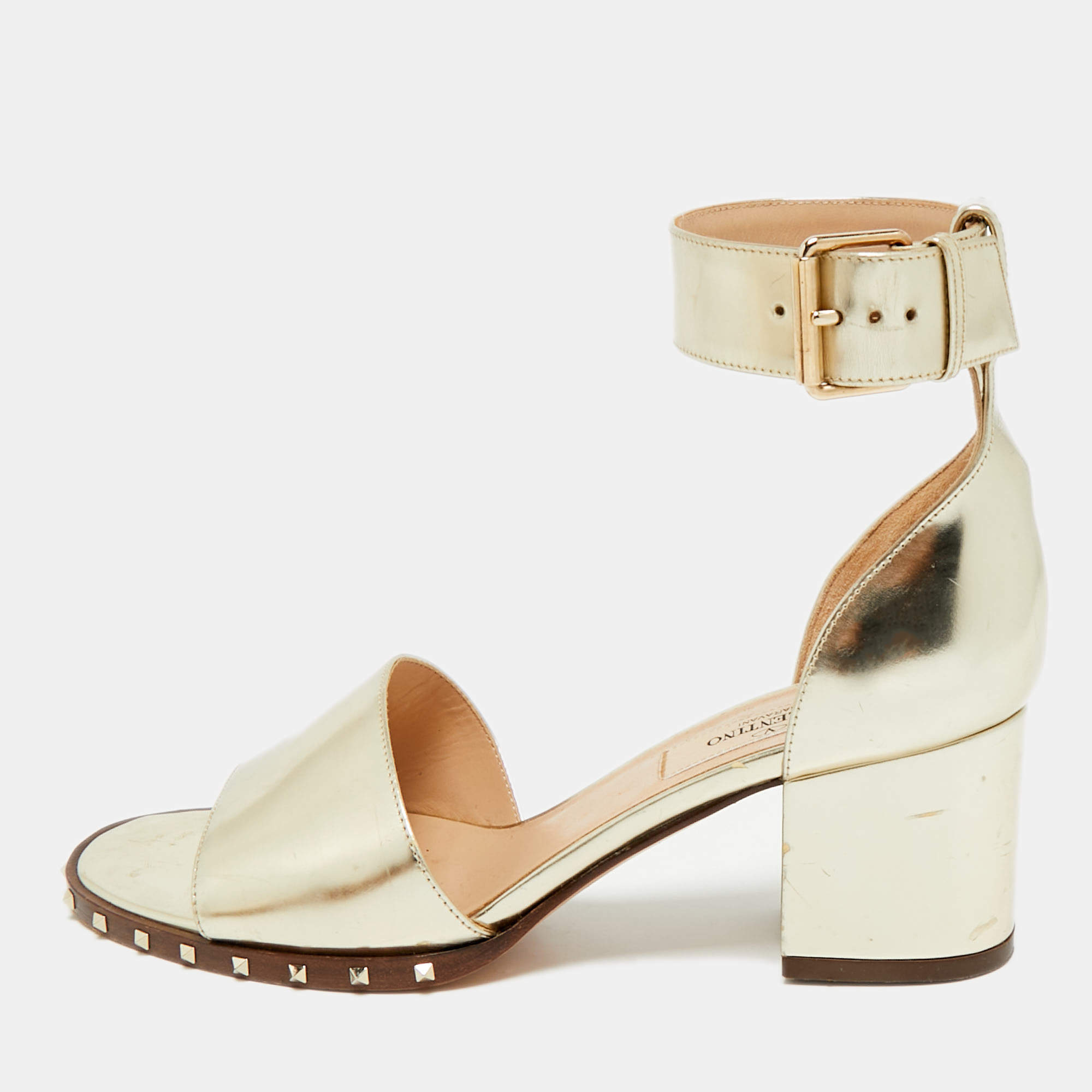 Pre Owned Valentino Gold Leather Soul Rockstud Ankle Strap Block Heel Sandals Size 35.5