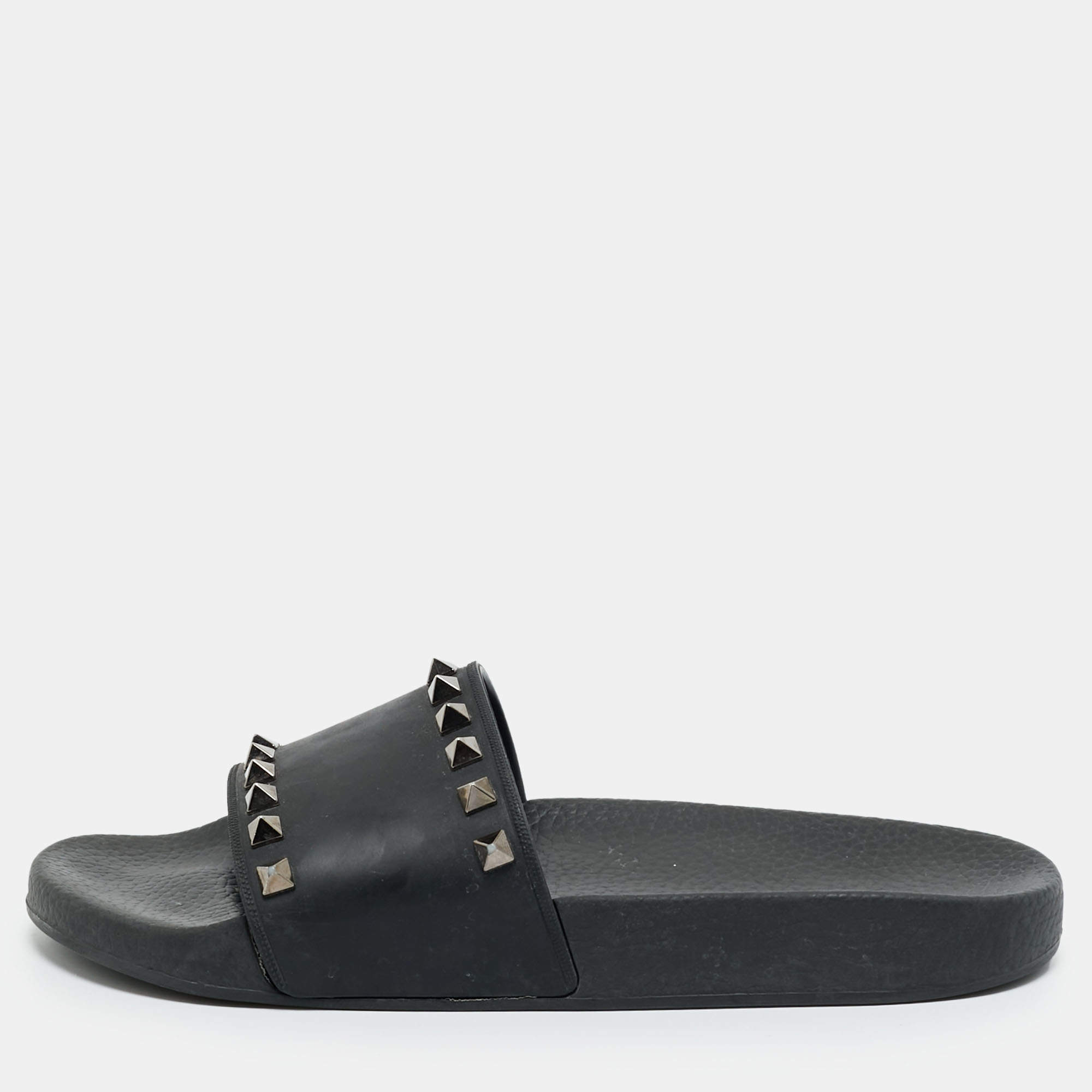 Pre Owned Valentino Black Rubber Rockstud Pool Slides Size 38