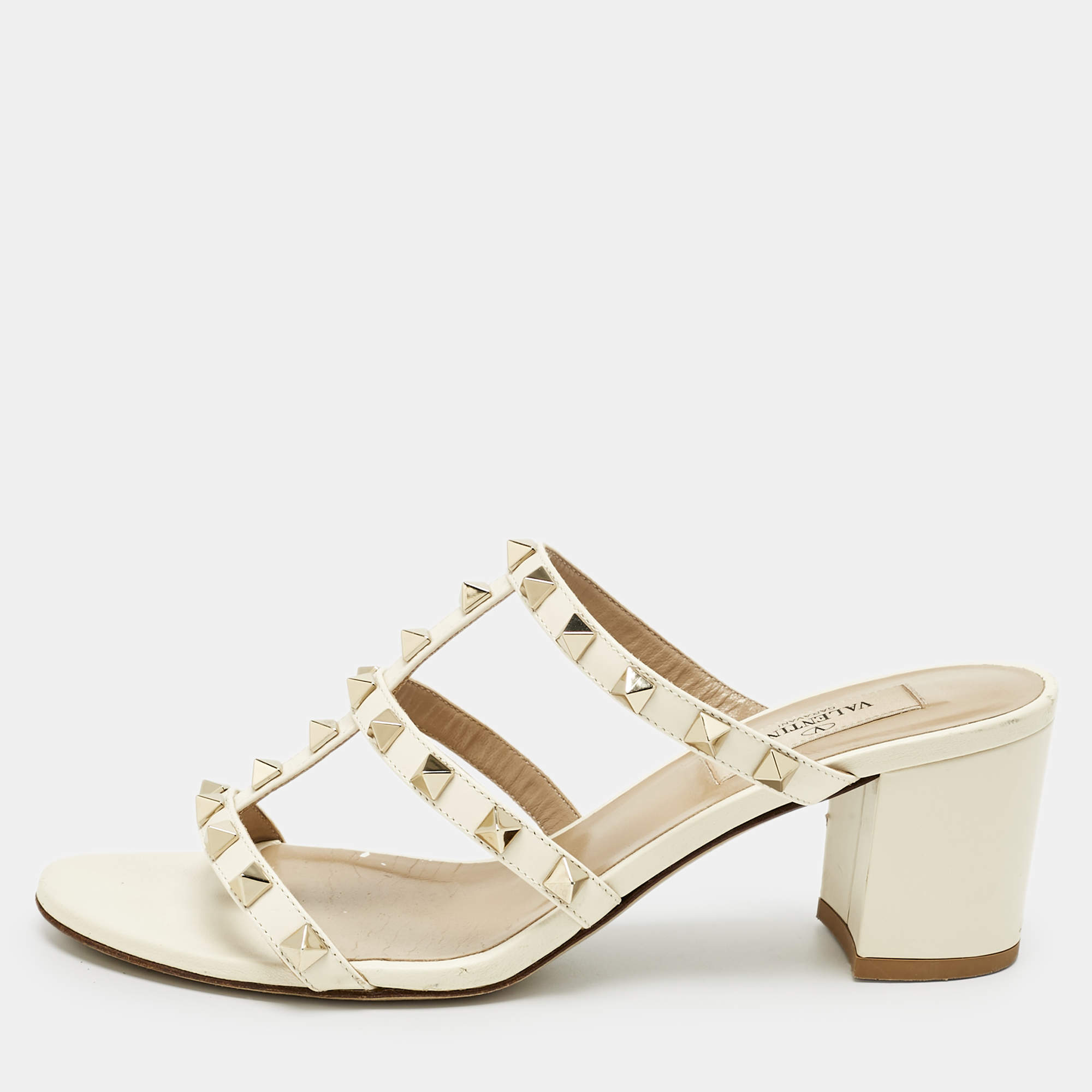 Pre Owned Valentino Cream Leather Rockstud Slide Sandals Size 37.5