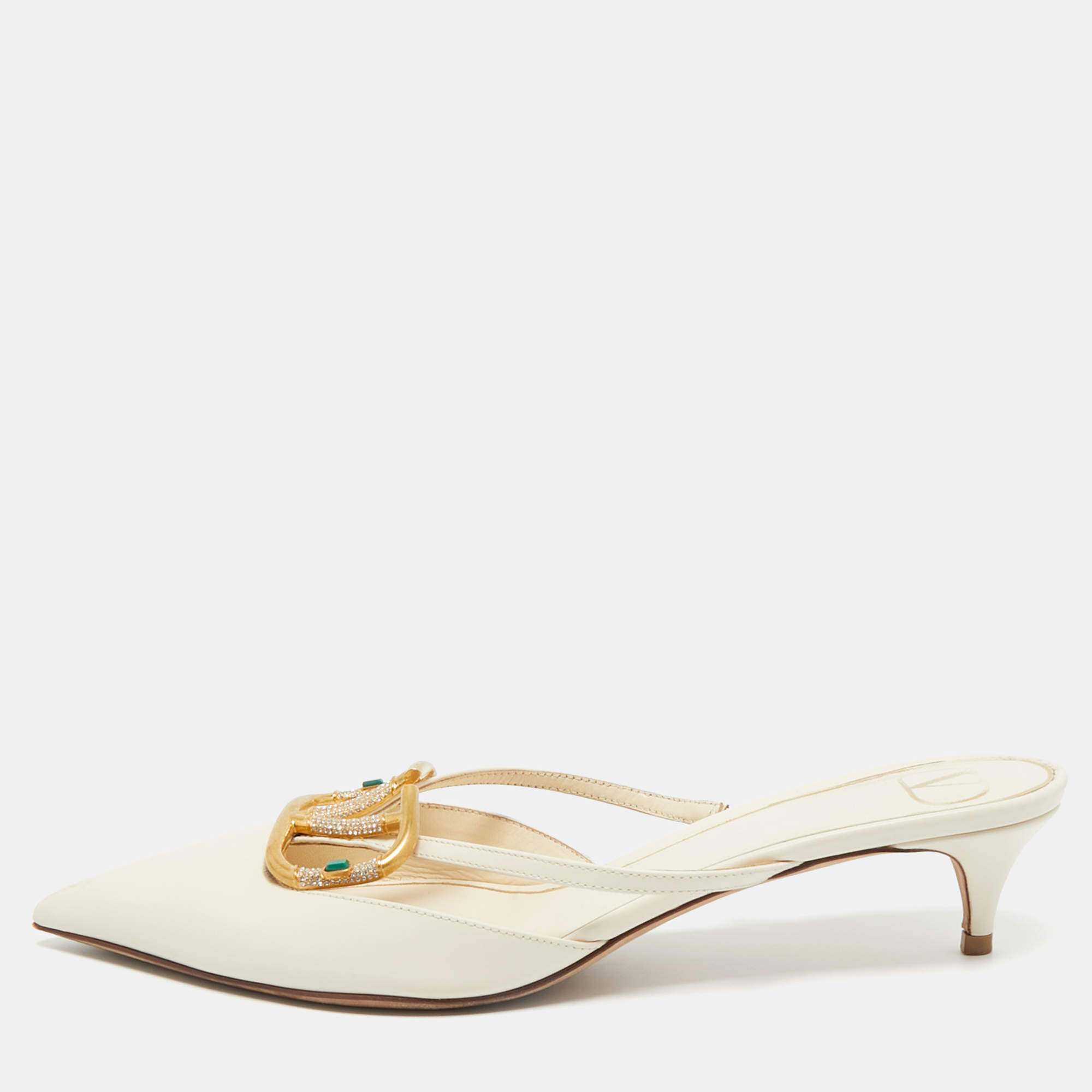 Pre Owned Valentino Cream Leather VLogo Pointed Toe Mule Sandals Size 38.5