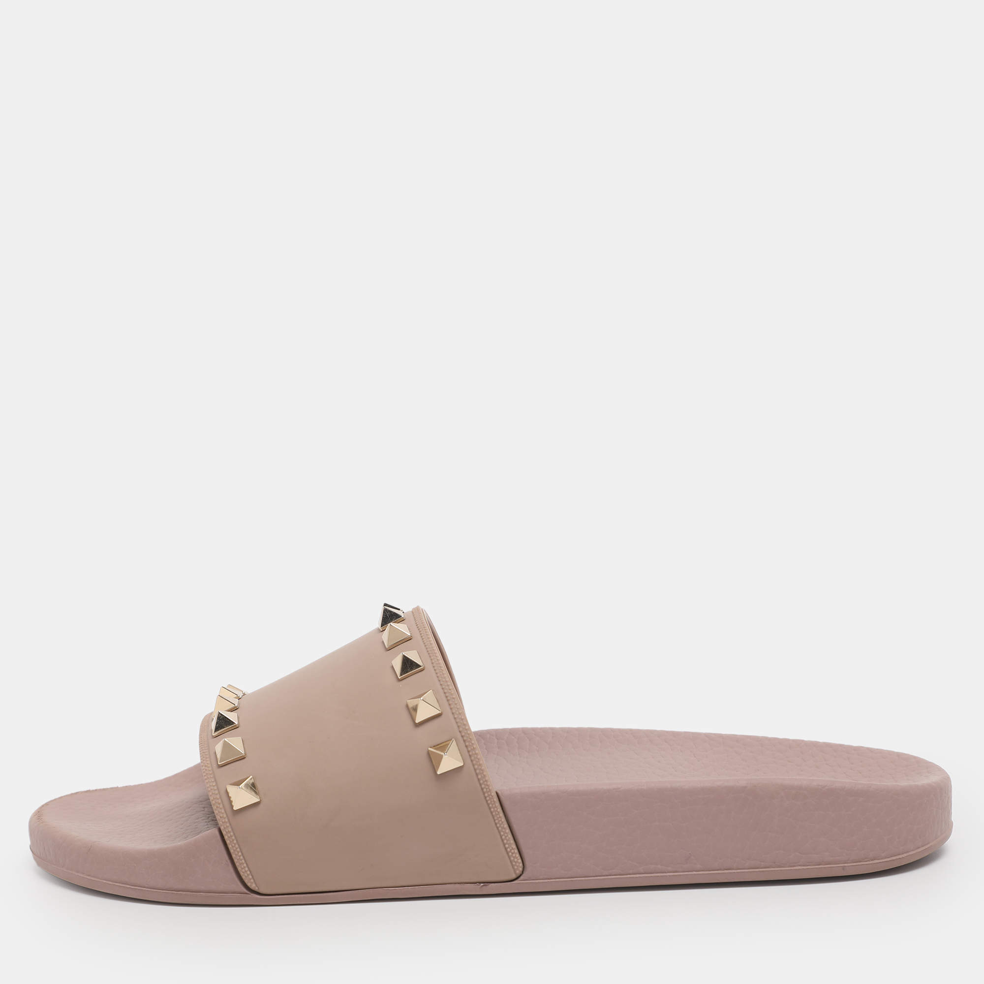 Pre Owned Valentino Beige Rubber Rockstud Slide Flats Size 40