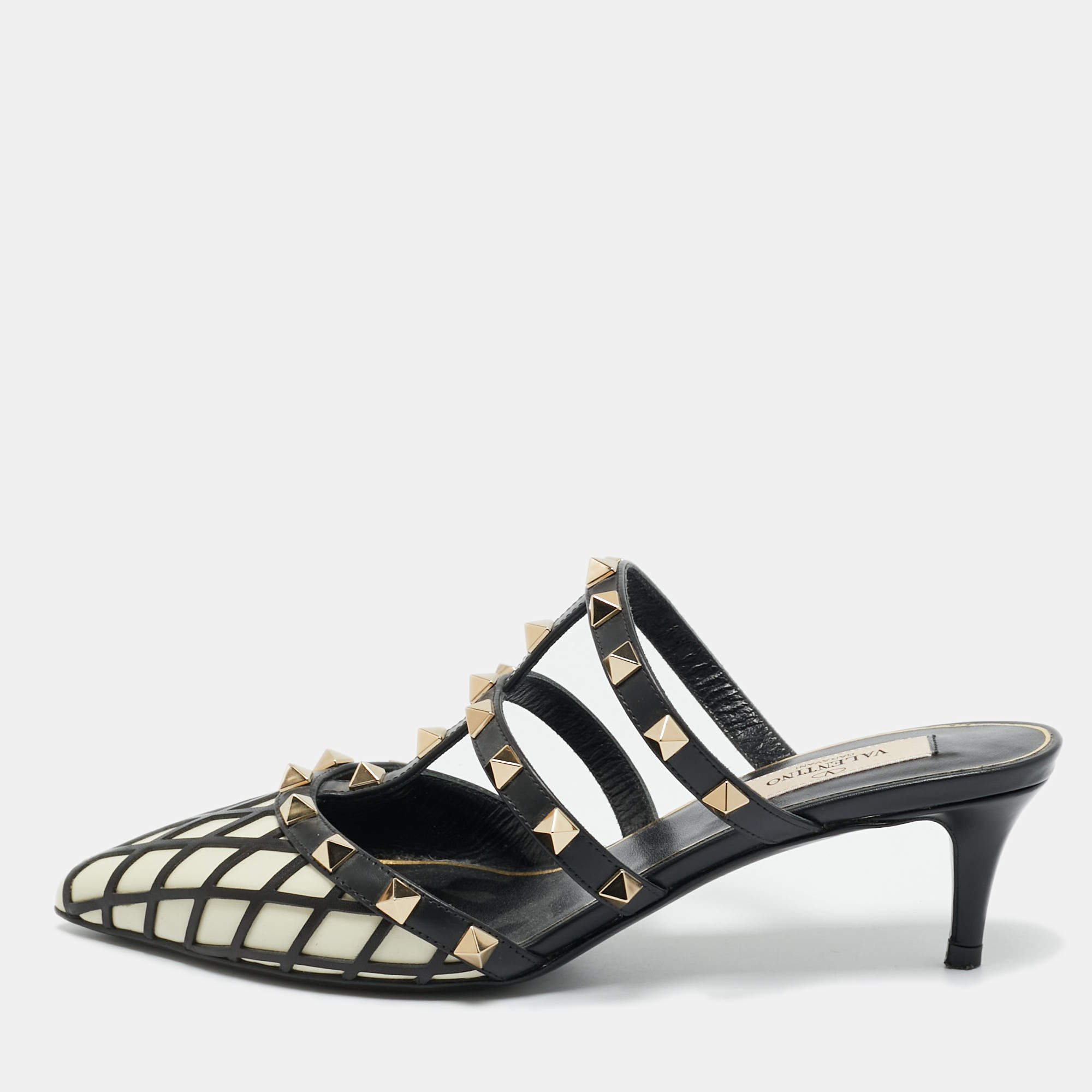 Pre Owned Valentino White/Black Leather Rockstud Strappy Flat Mules Size 35