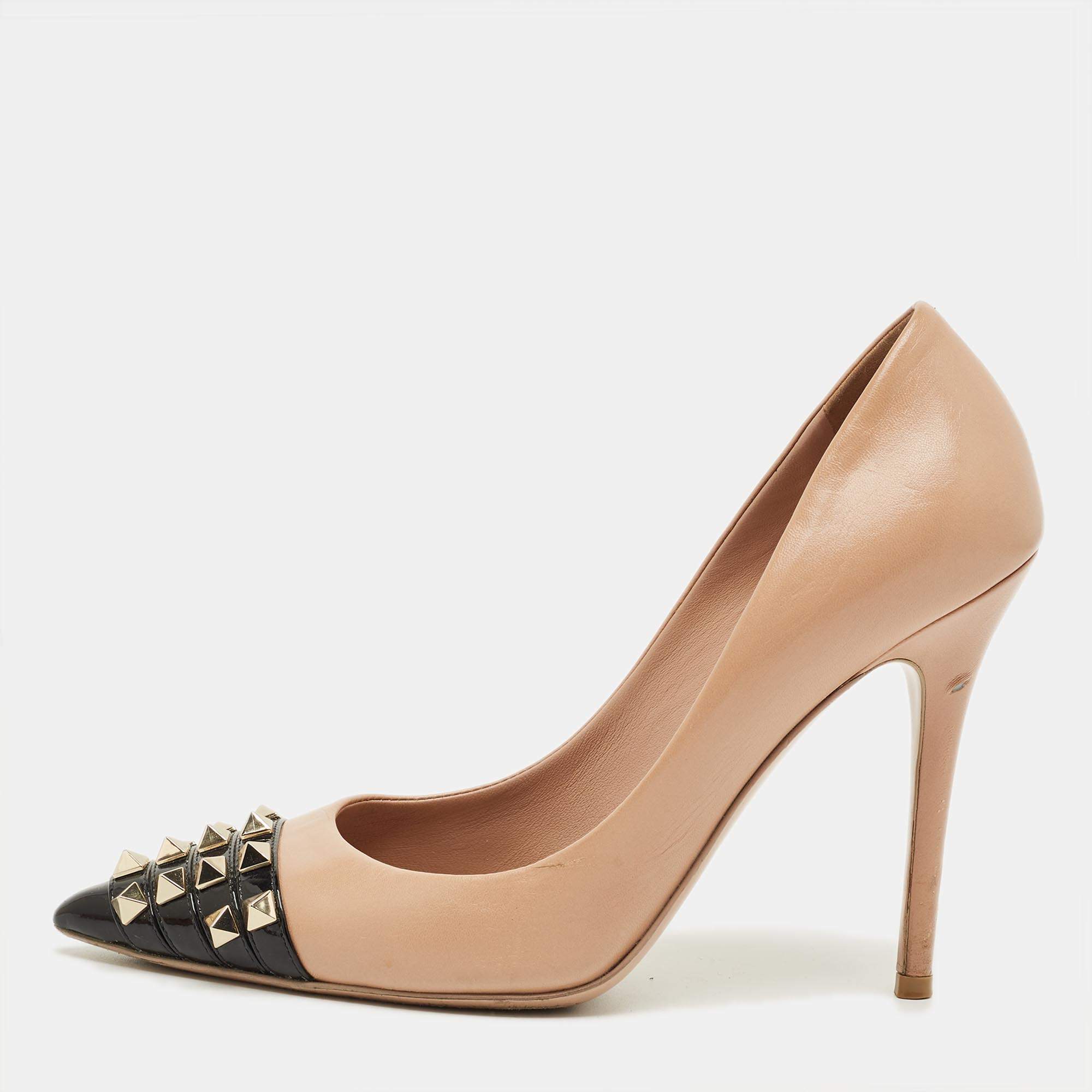 Pre Owned Valentino Beige/Black Leather and Patent Alcove Rockstud Pointed Toe Pumps Size 37