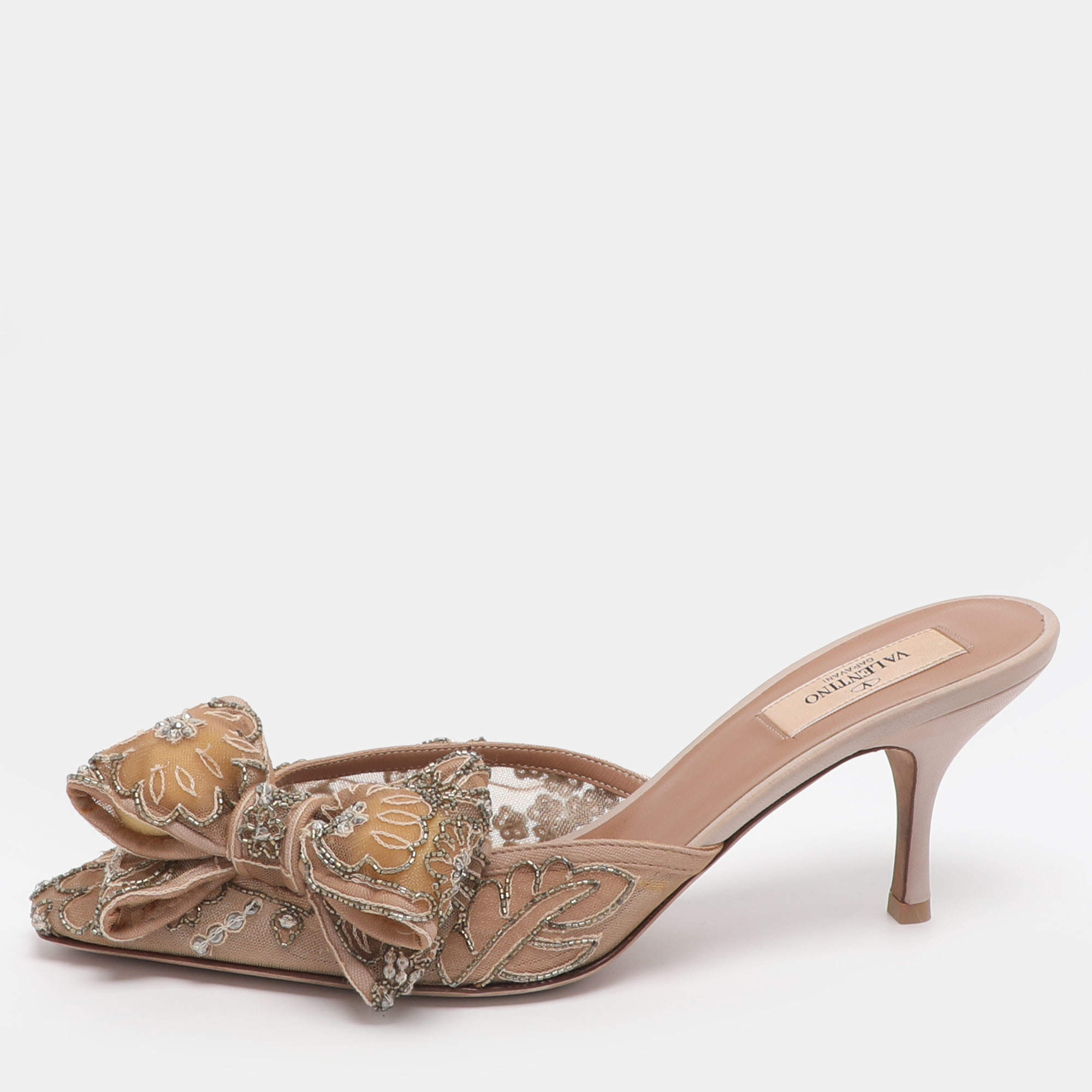 Pre Owned حذاء ميول فالتنينو شبك بيج مزخرف بانحناء مقاس 39