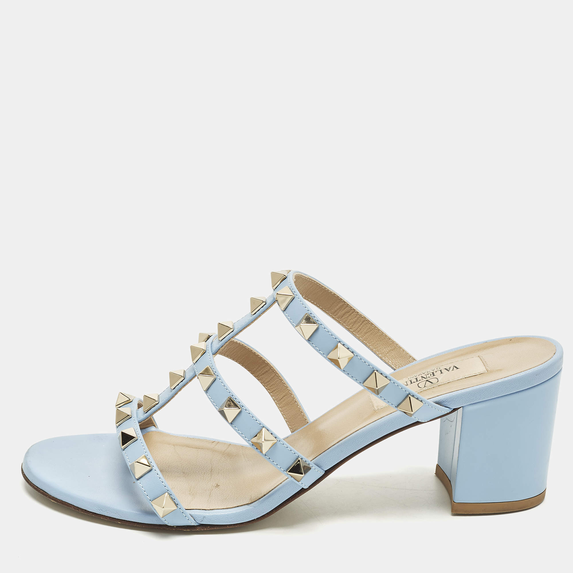 مملوكة مسبقًا Valentino Rockstud Size 36.5 Light Blue Leather Block Heel Slide Sandals