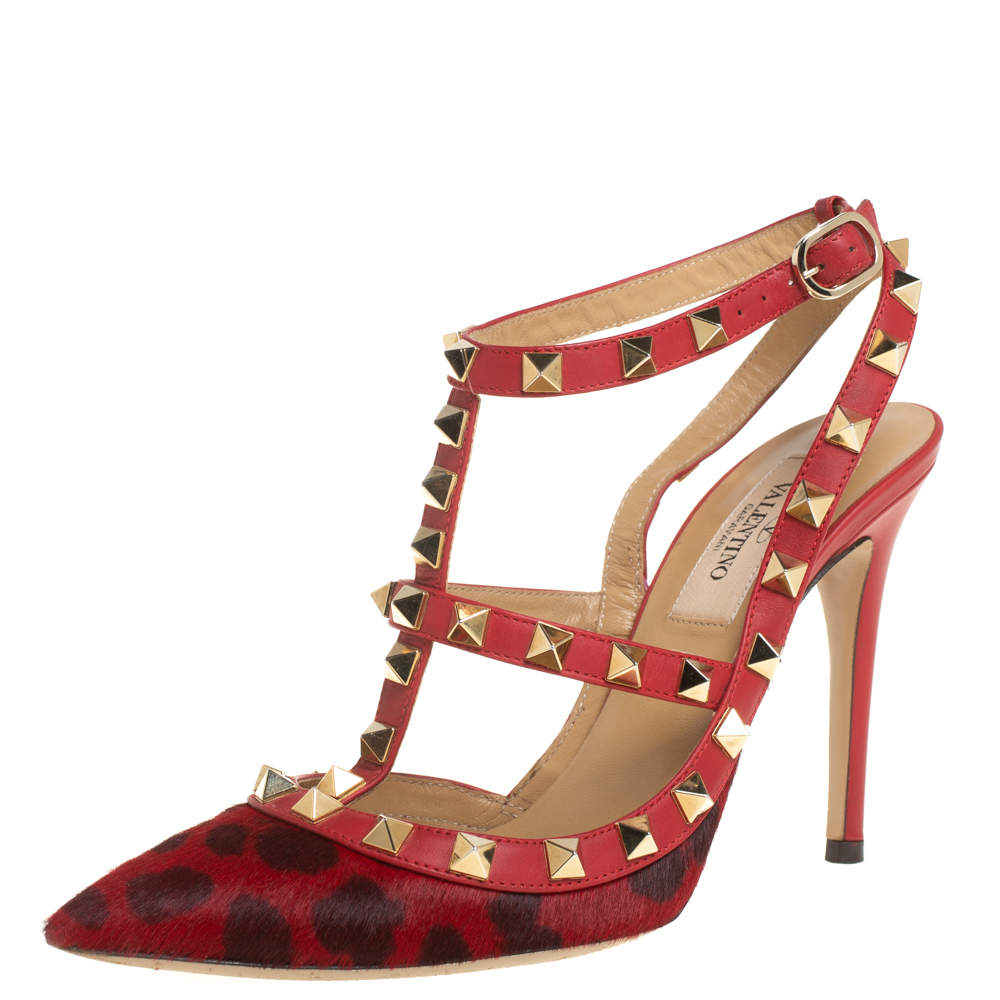 مملوكة مسبقًا Valentino Red Leather And Leopard Print Fur Rockstud Strappy Pointed Toe Sandals Size 35