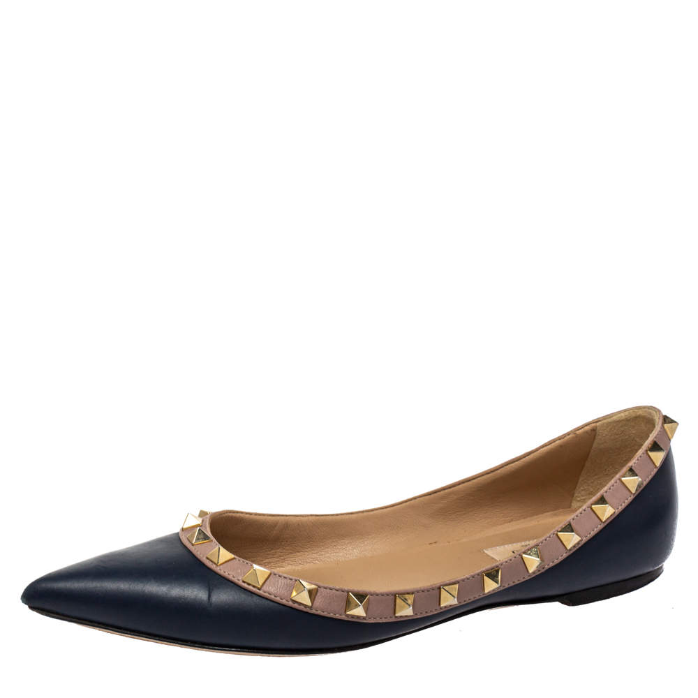 Pre Owned Valentino Navy Blue/Beige Leather Rockstud Pointed Toe Flats size 37.5