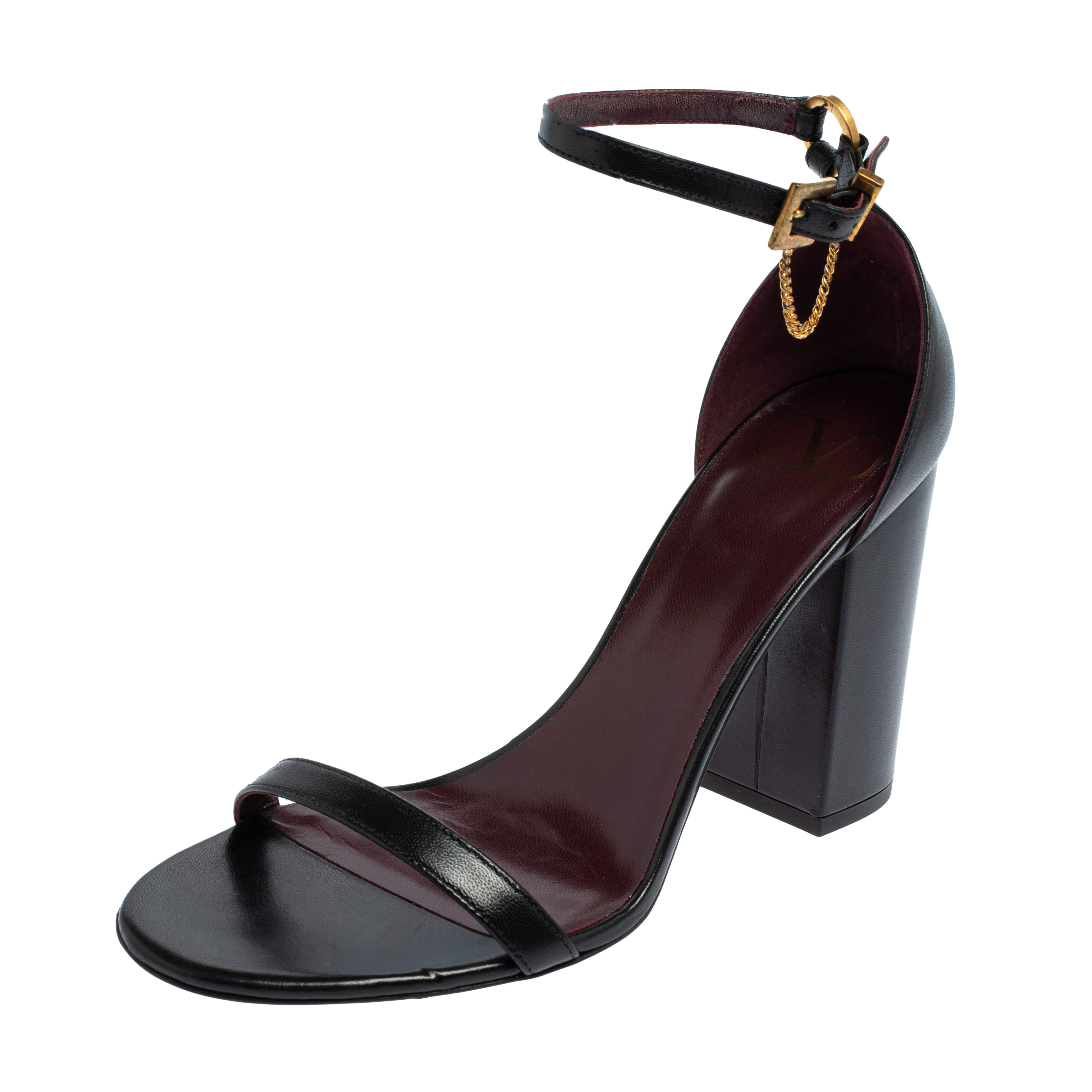 مملوكة مسبقًا Valentino Black Leather Ankle Strap Sandals Size 37.5