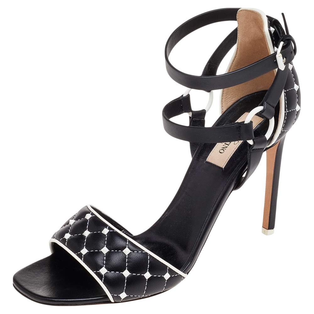 Pre Owned Valentino Black Quilted Leather Rockstud Ankle Strap Sandals Size 39.5