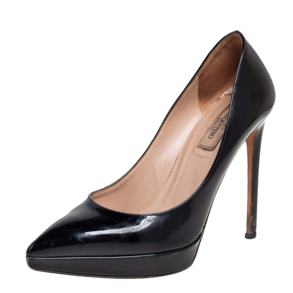 black pointed toe platform pumps