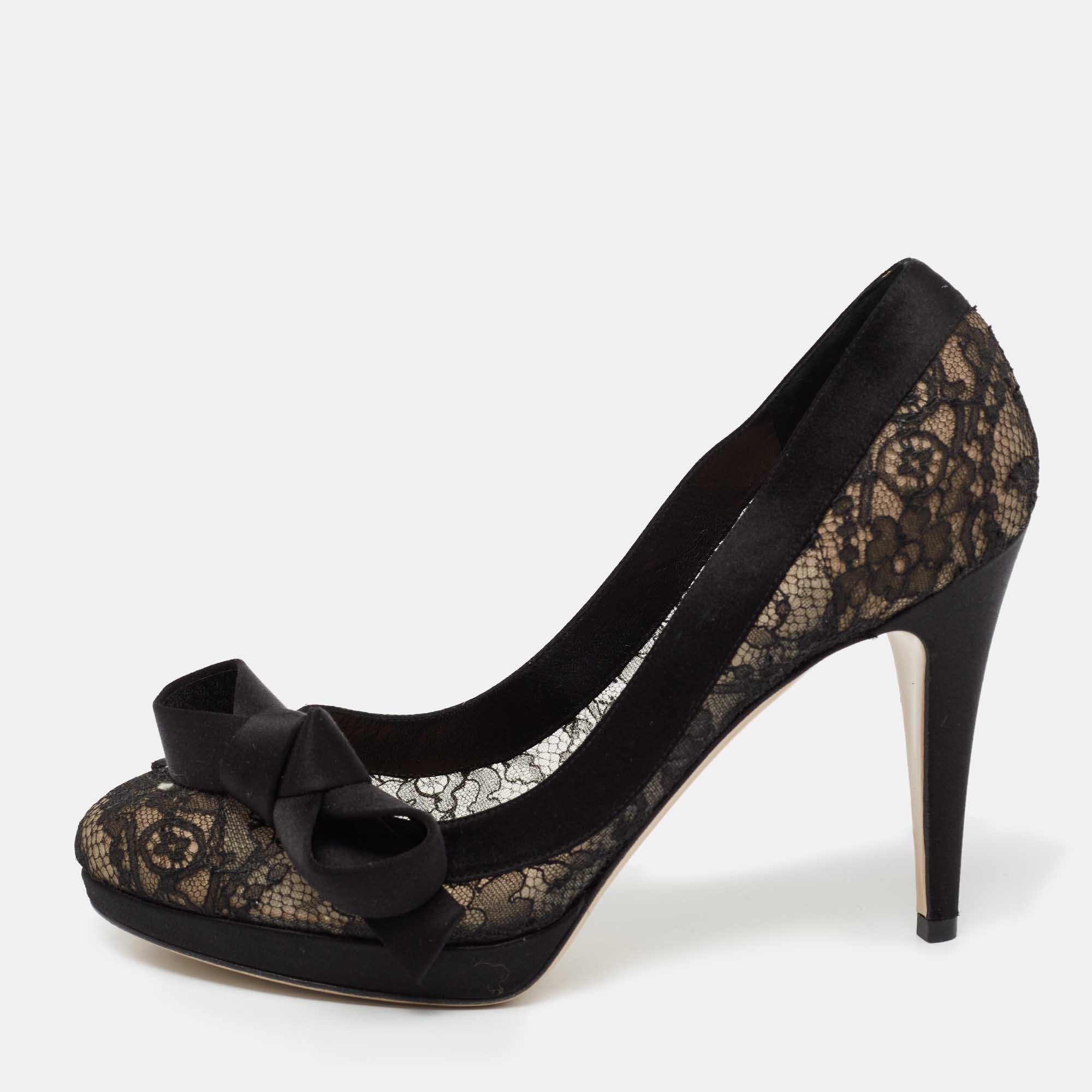 Pre Owned Valentino Black Lace And Satin Bow Round Toe Platform Pumps Size 39