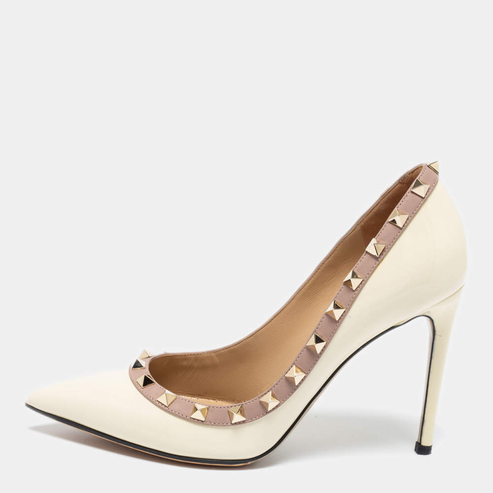 Pre Owned Valentino Cream Patent Leather Rockstud Pointed Toe Pumps Size 37.5