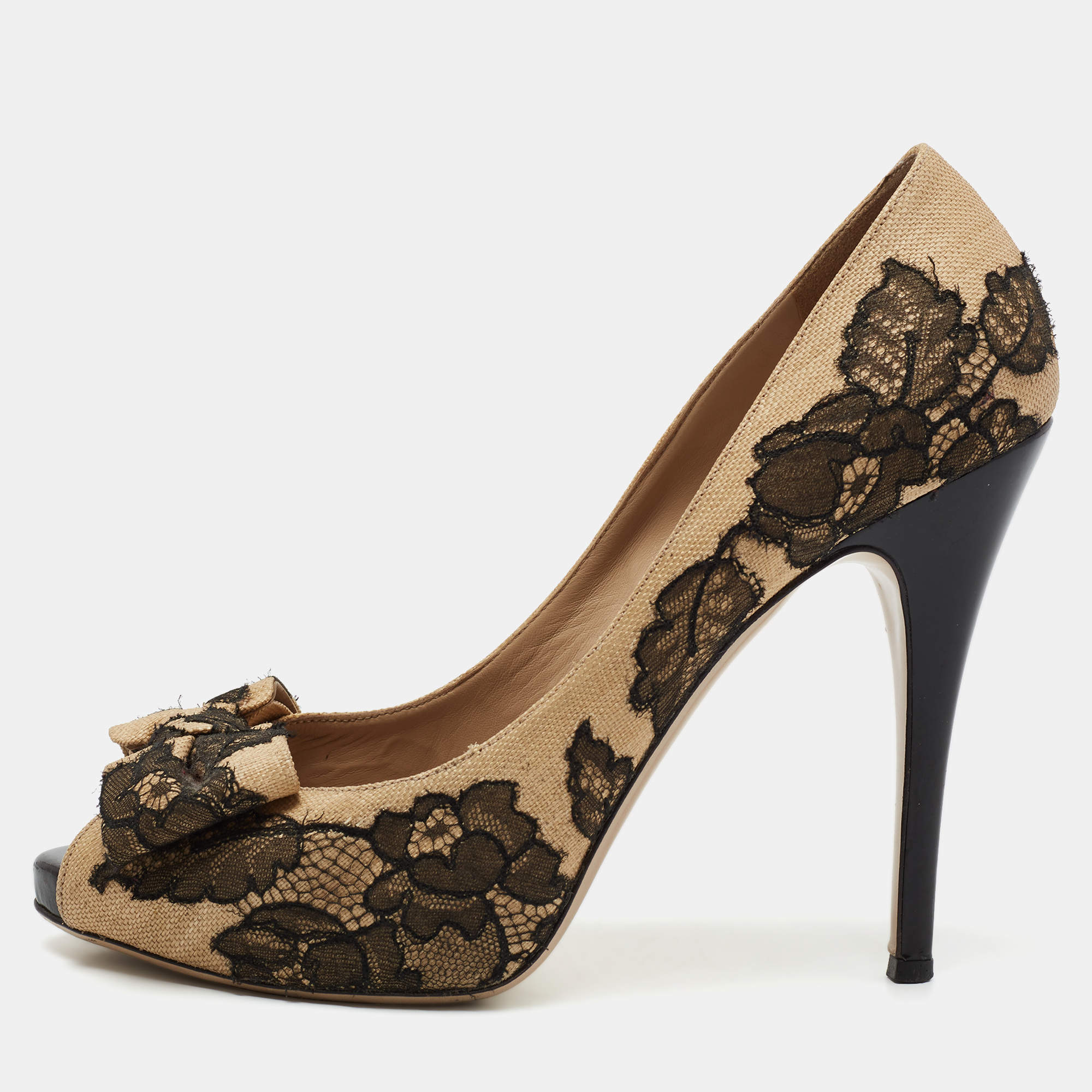 Pre Owned Valentino Beige/Black Lace and Raffia Bow Peep-To Pumps Size 41
