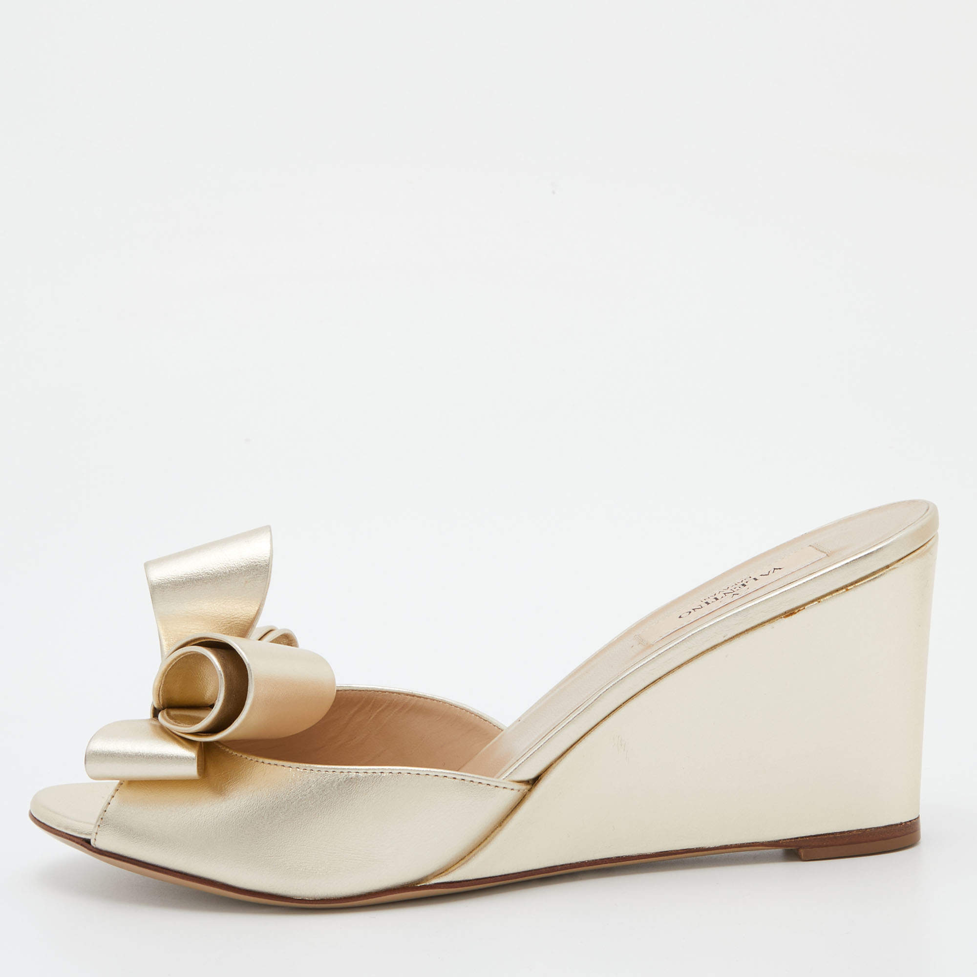 Pre Owned Valentino Gold Leather Bow Wedge Sandals Size 39