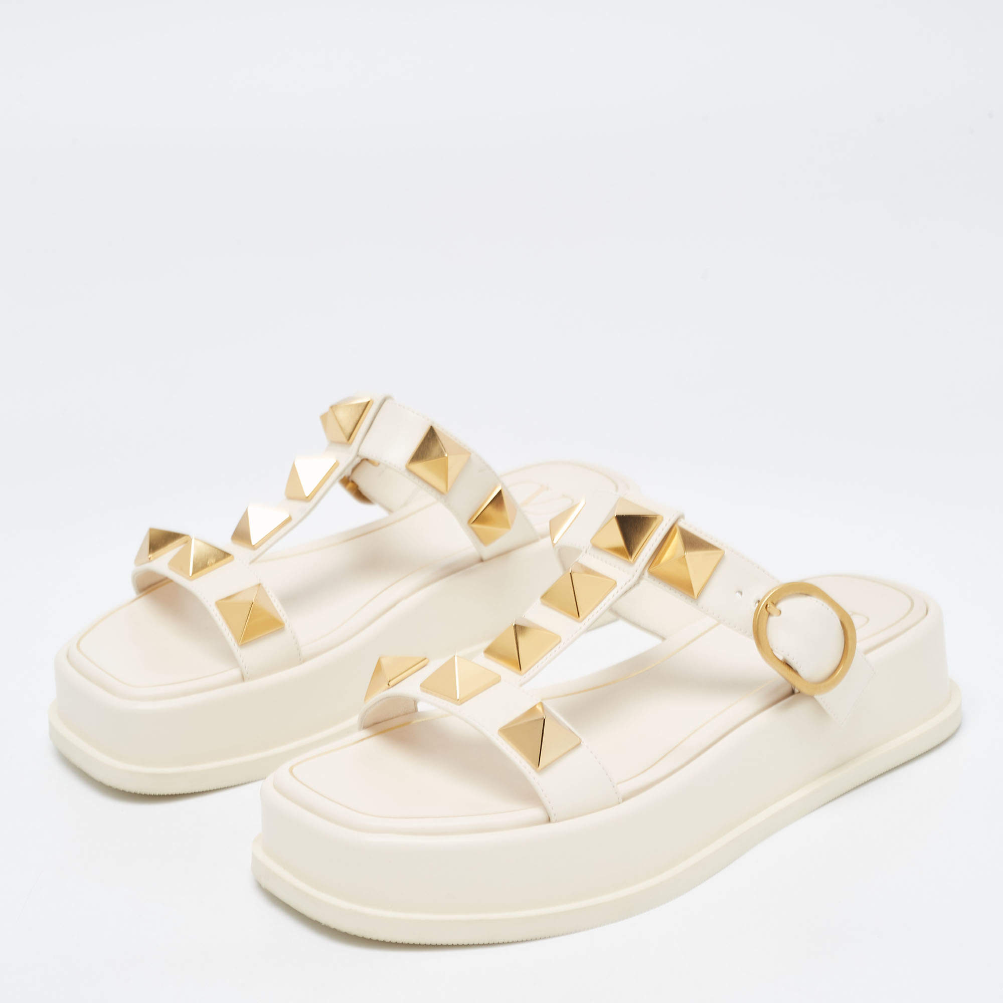 Pre Owned Valentino Cream Leather Roman Stud Flat Slides Size 36