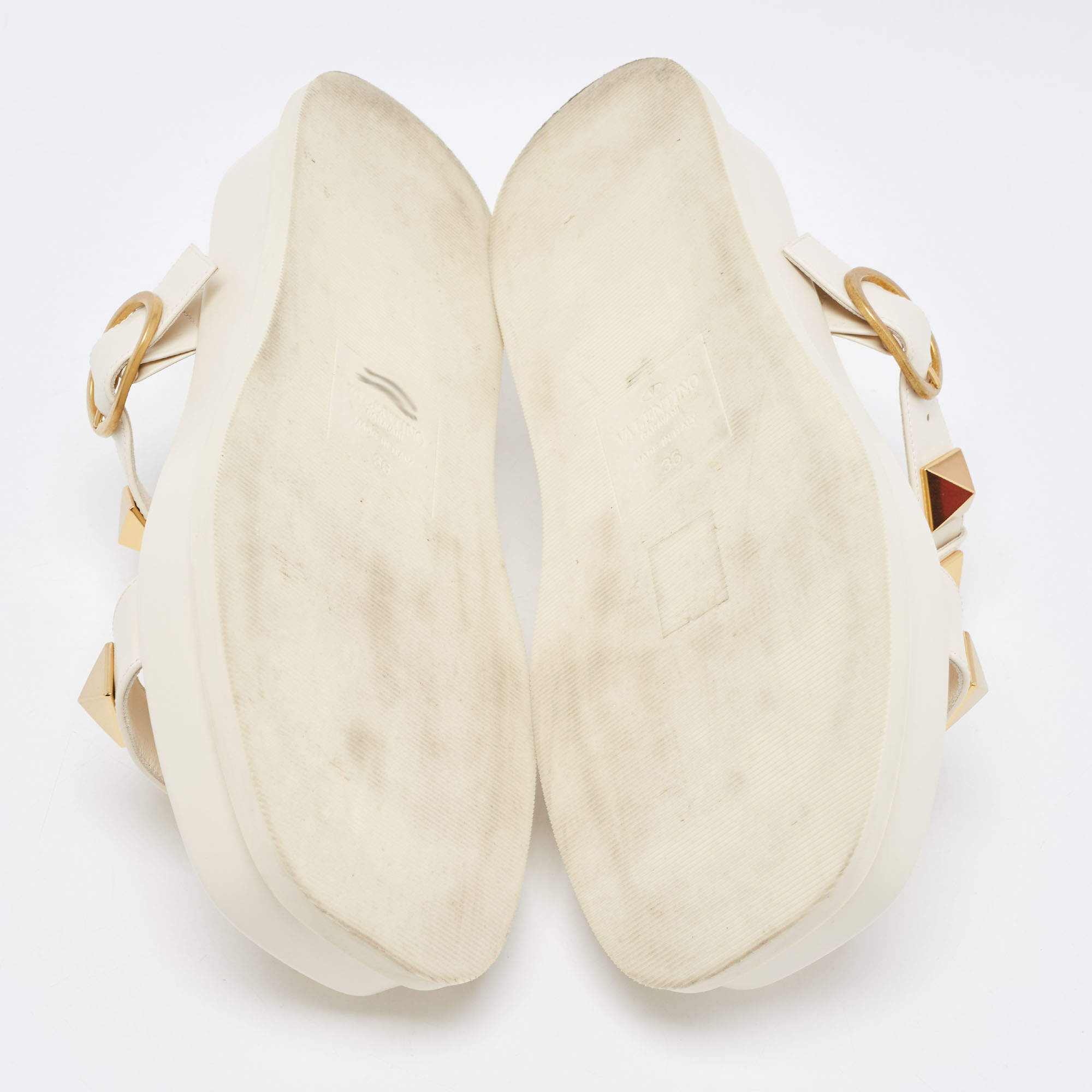 Pre Owned Valentino Cream Leather Roman Stud Flat Slides Size 36
