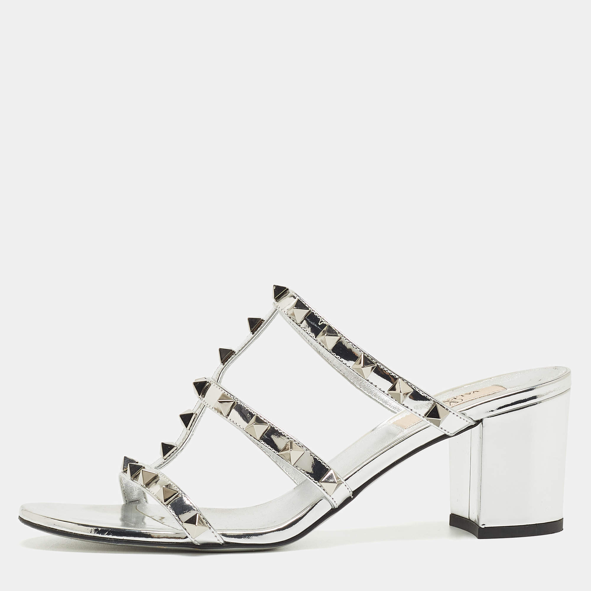 Pre Owned Valentino Silver Leather Rockstud Slides Size 38