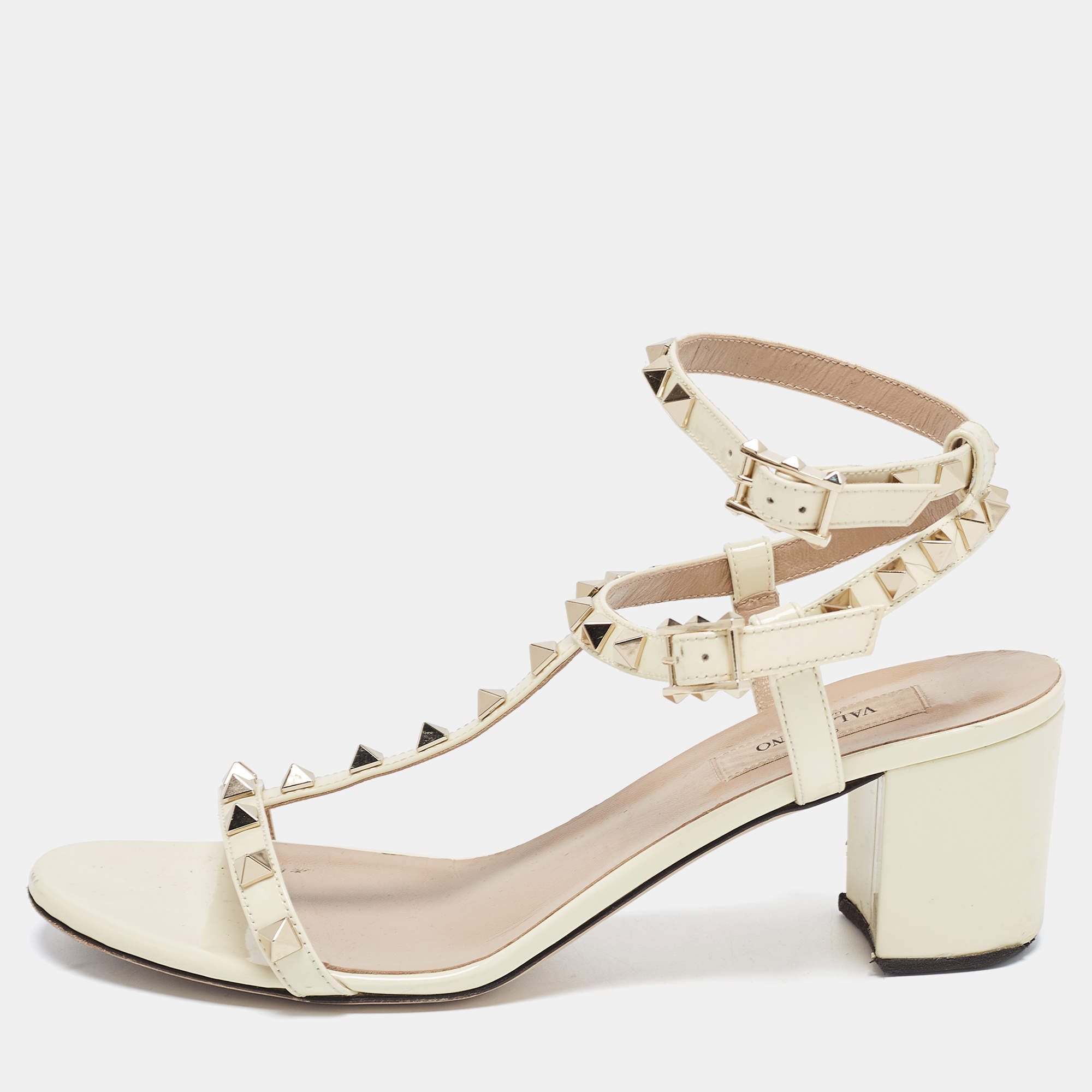 Pre Owned Valentino Cream Patent Leather Rockstud Sandals Size 39