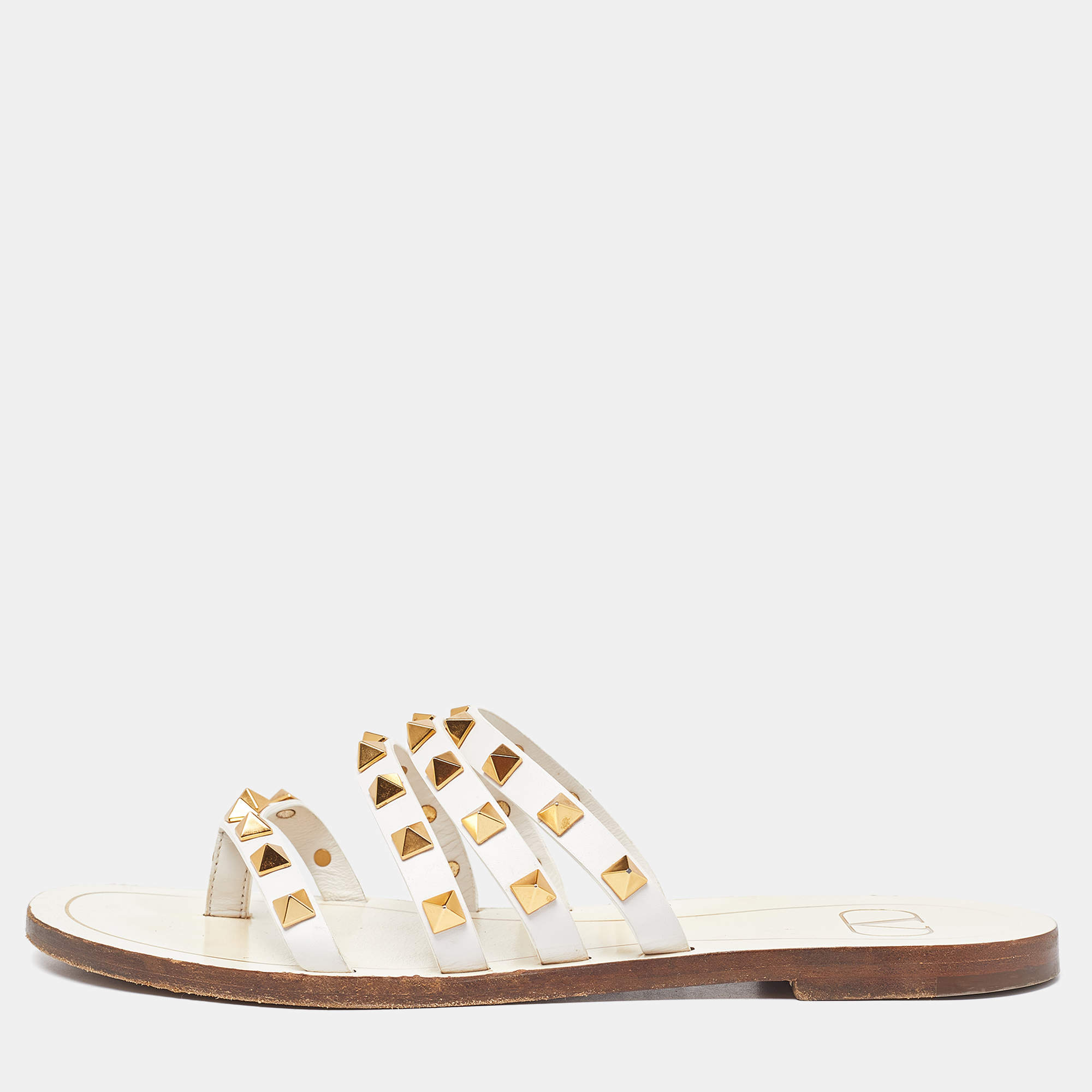 Pre Owned Valentino White Patent Leather Rockstud Flat Slides Size 36.5