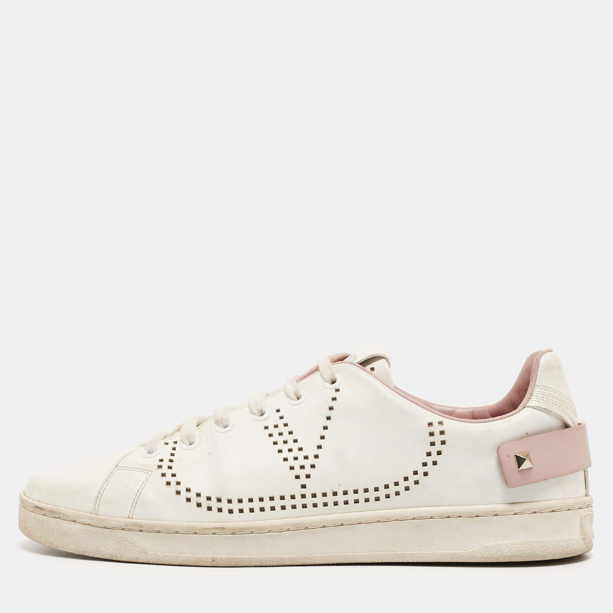 Pre Owned Valentino White Leather  Rockstud  Slip On Sneakers Size 39