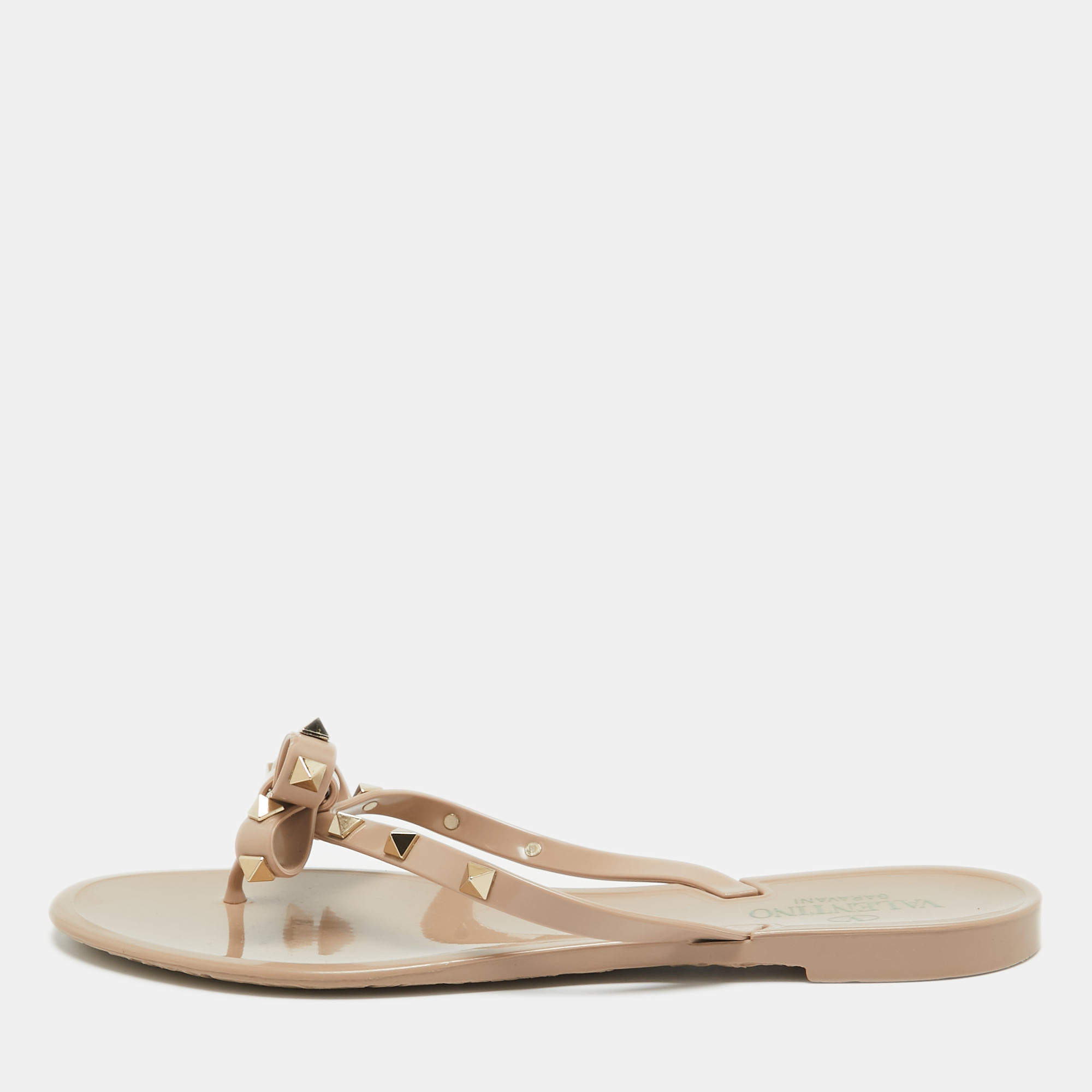 Pre Owned Valentino Beige Rubber Rockstud Thong Flats Size 41