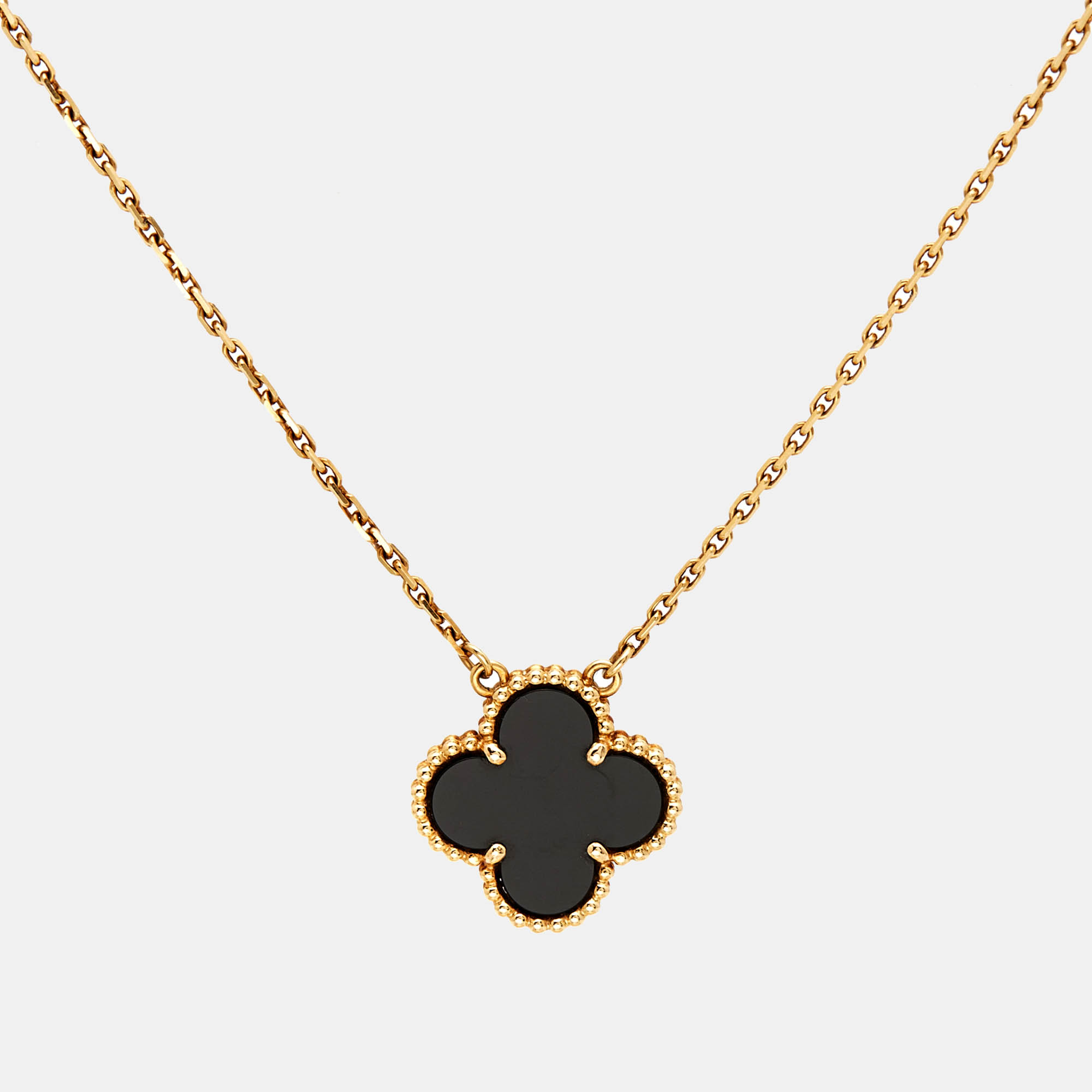مملوكة مسبقًا Van Cleef & Arpels Vintage Alhambra Onyx 18k Yellow Gold Necklace 
