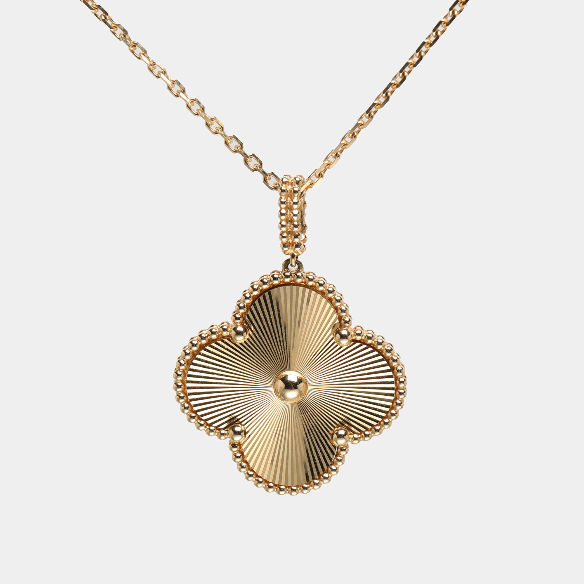 مملوكة مسبقًا قلادة فان كليف أند أربلز ماجيك ألاهمبرا جيوش 18  قيراط ذهب أصفر 