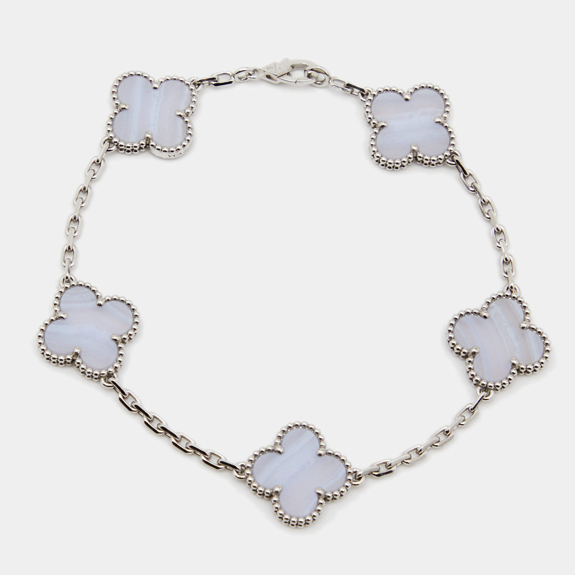 Pre Owned Van Cleef & Arpels Vintage Alhambra Chalcedony 5 Motif 18k White Gold Station Bracelet