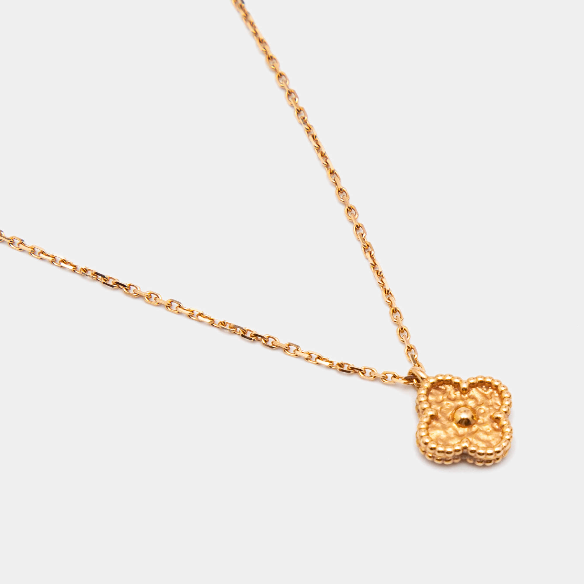 Van Cleef & Arpels Sweet Alhambra Necklace 18K Rose Gold – ＬＯＶＥＬＯＴＳＬＵＸＵＲＹ