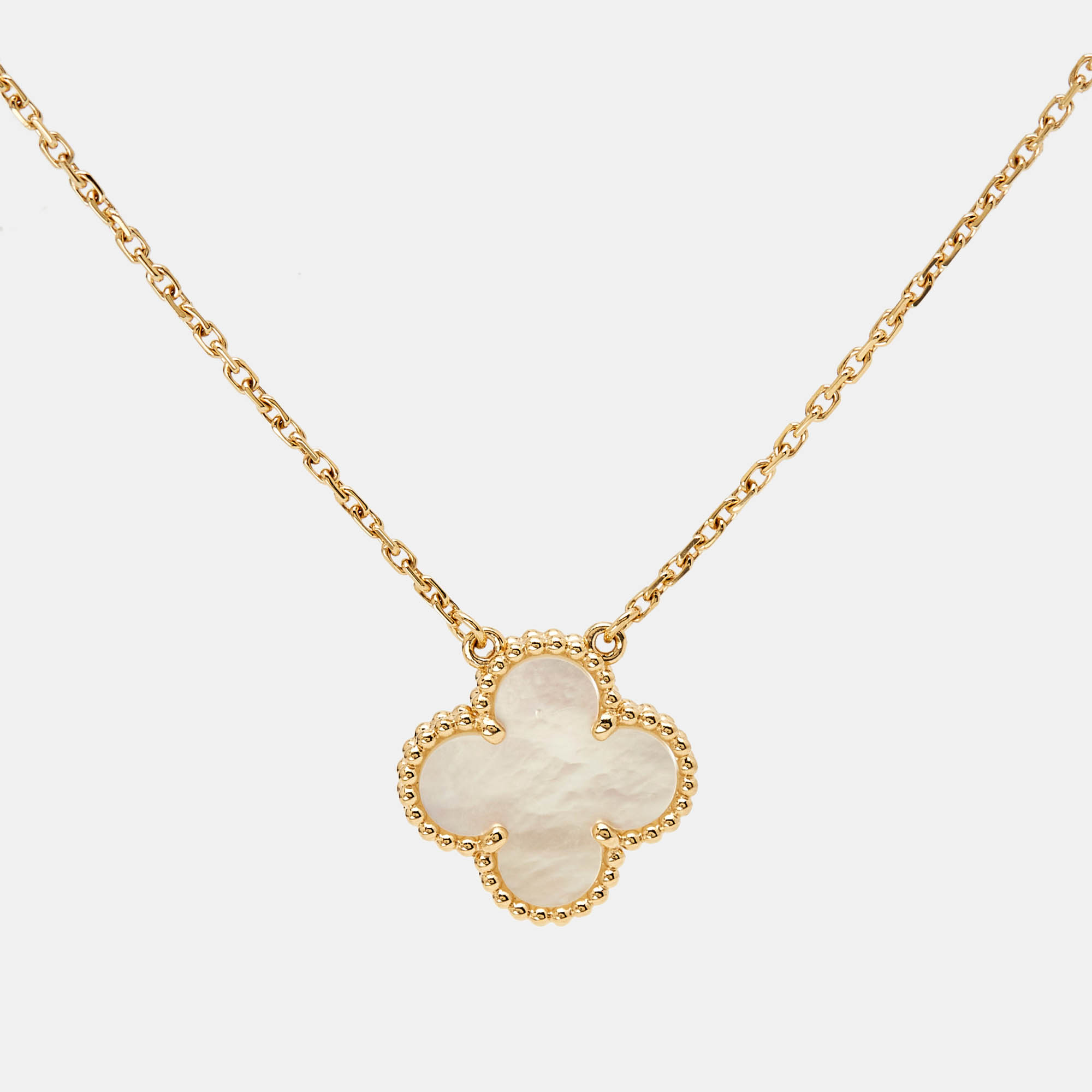 Pre Owned Van Cleef & Arpels Alhambra Vintage Alhambra Mother of Pearl 18k Yellow Gold Necklace