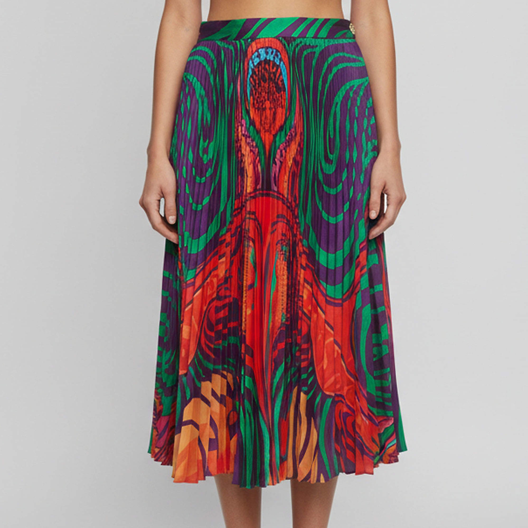 مملوكة مسبقًا Versace Multicolor Medusa Print Plisse Midi Dress M