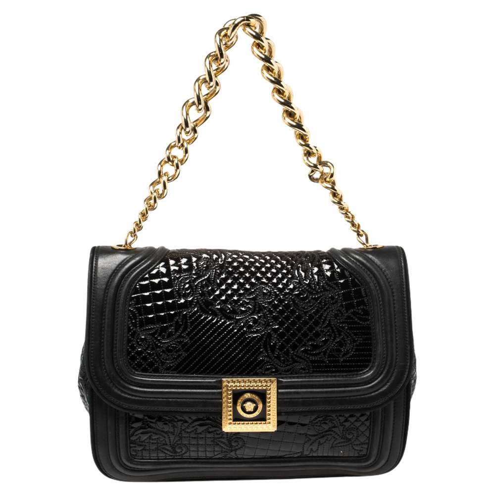 Pre Owned حقيبة كتف فيرساتشي جلد لامع وجلد أسود ذات سلسلة وقلاب