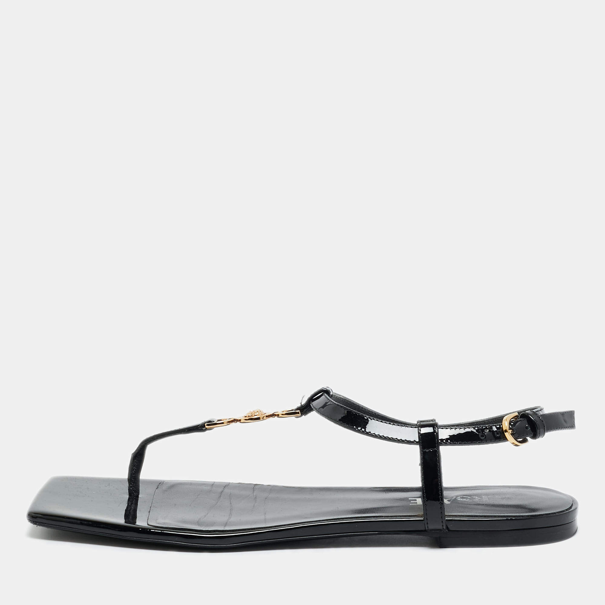 مملوكة مسبقًا Versace Medusa Size 38 Black Patent Leather Thong Flat Sandals