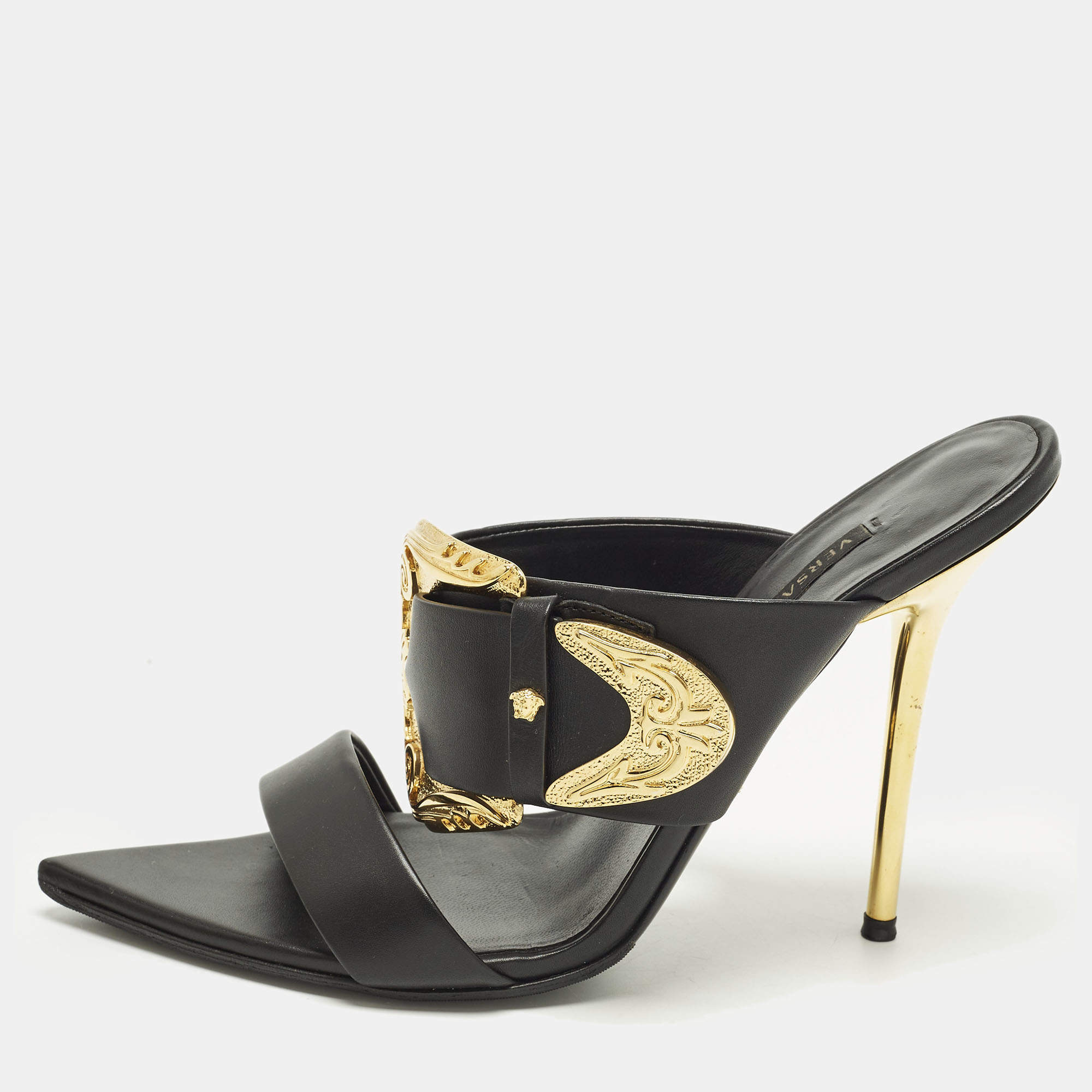 Pre Owned Versace Medusa Insignia Size 39 Black Leather Slide Sandals