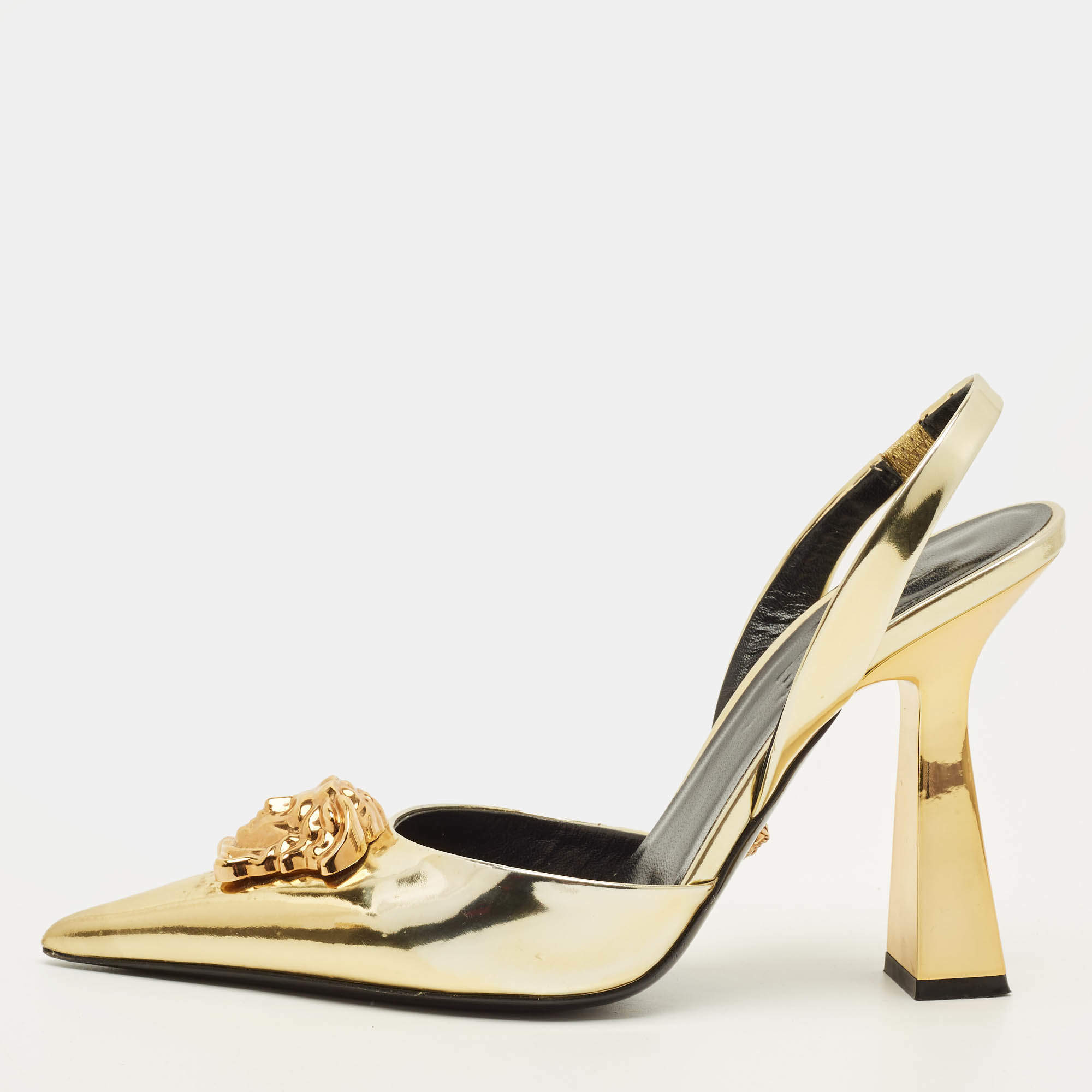 مملوكة مسبقًا Versace La Medusa Size 37 Gold Leather Slingback Pumps
