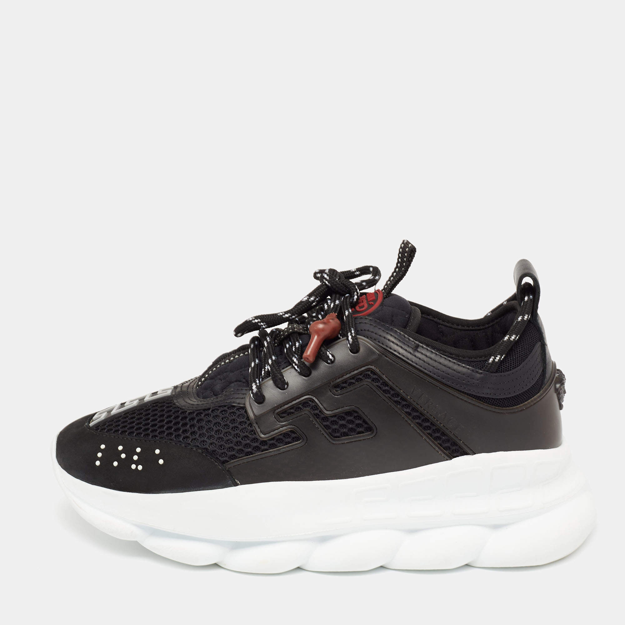 مملوكة مسبقًا Versace Black Suede And Mesh Chain Reaction Sneakers Size 40