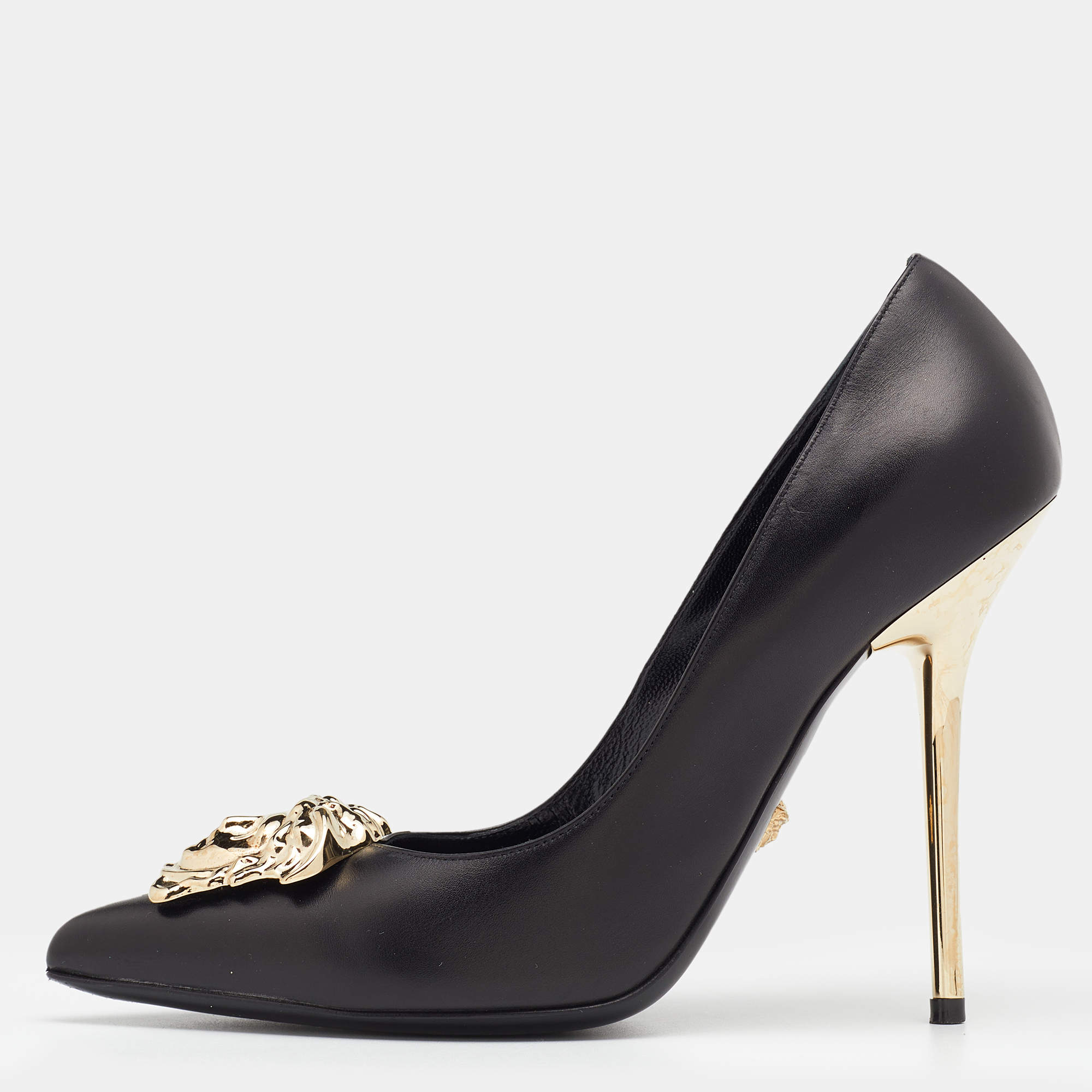 مملوكة مسبقًا Versace Black Leather Medusa Embellished Pointed Toe Pumps Size 38