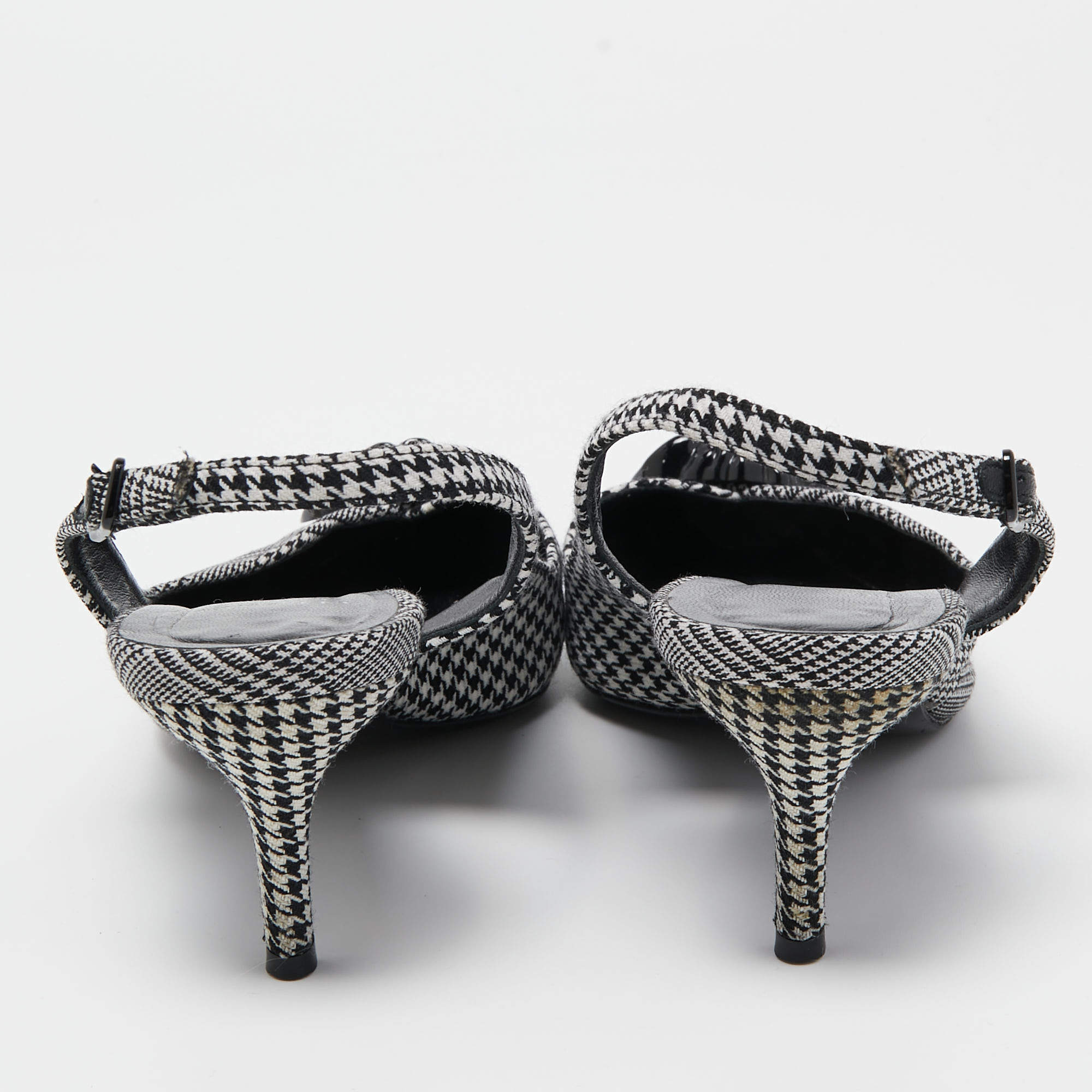 Pre Owned Versace Black/White Houndstooth Fabric Palazzo Medusa Slingback Pumps Size 37