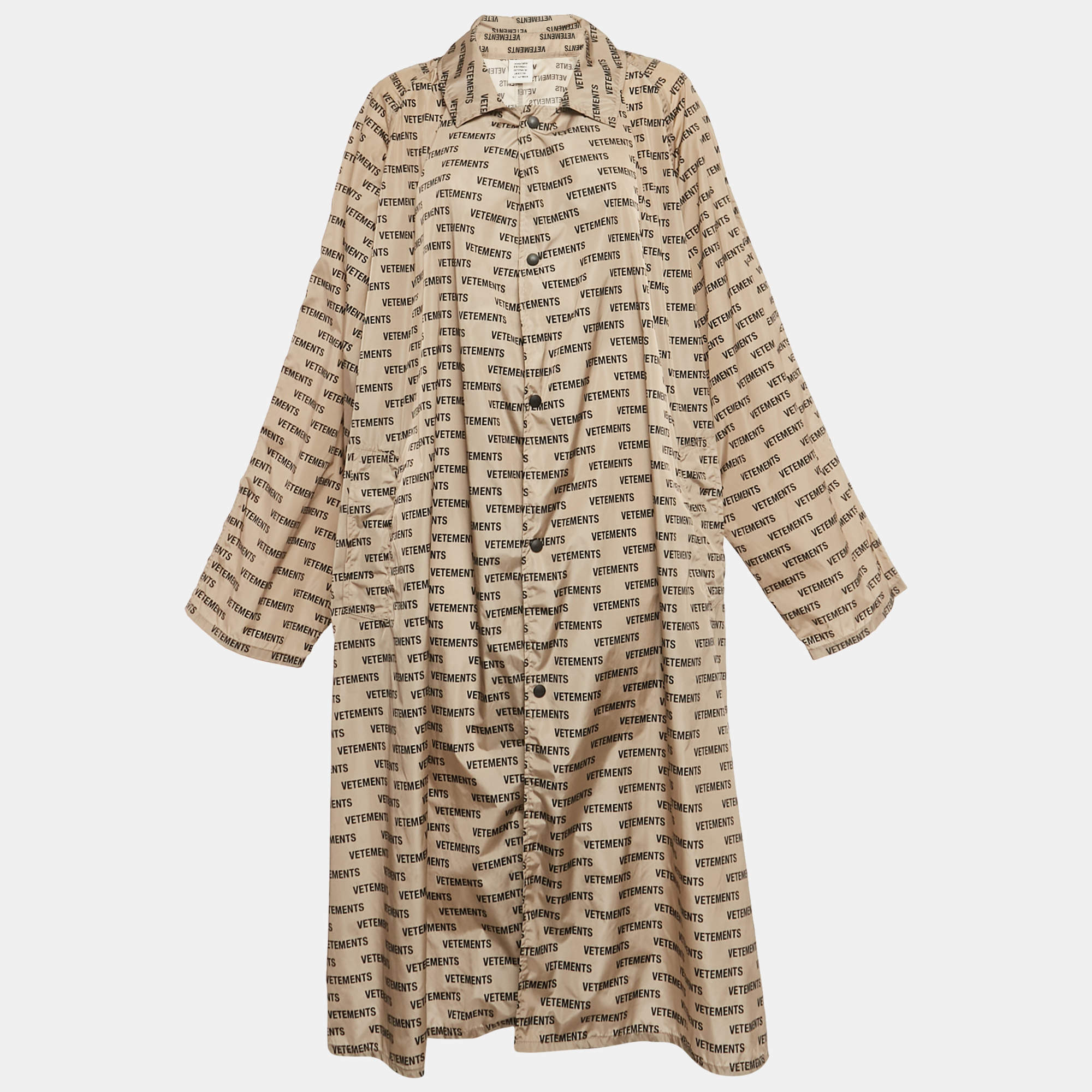 Pre Owned Vetements Beige Logo Print Nylon Shell Raincoat XS