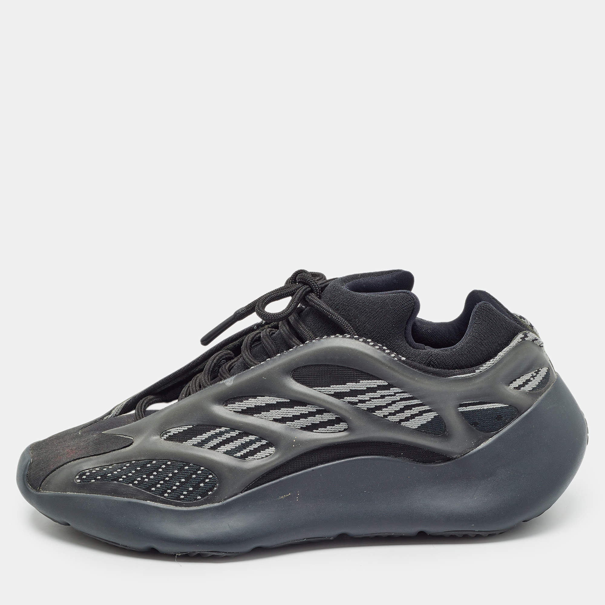 Pre Owned Yeezy x adidas Black Knit Fabric 700 V3 Alvah Sneakers Size 40