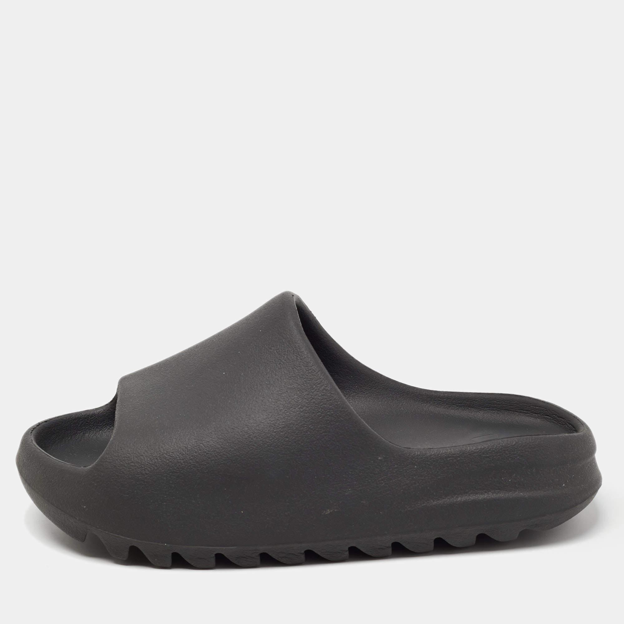 Pre Owned Yeezy x Adidas Black Rubber Onyx Flat Slides Size 38