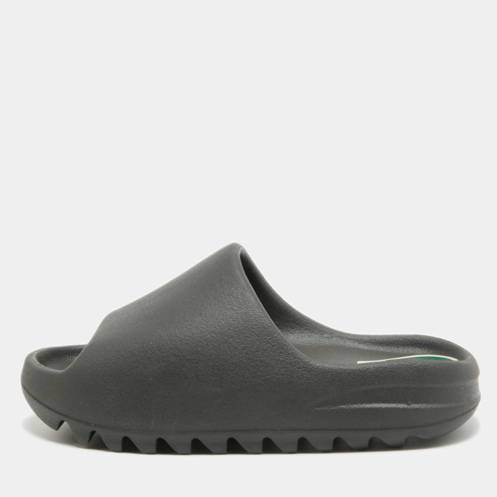 Pre Owned Yeezy x Adidas Black Rubber Onyx Flat Slides Size 37