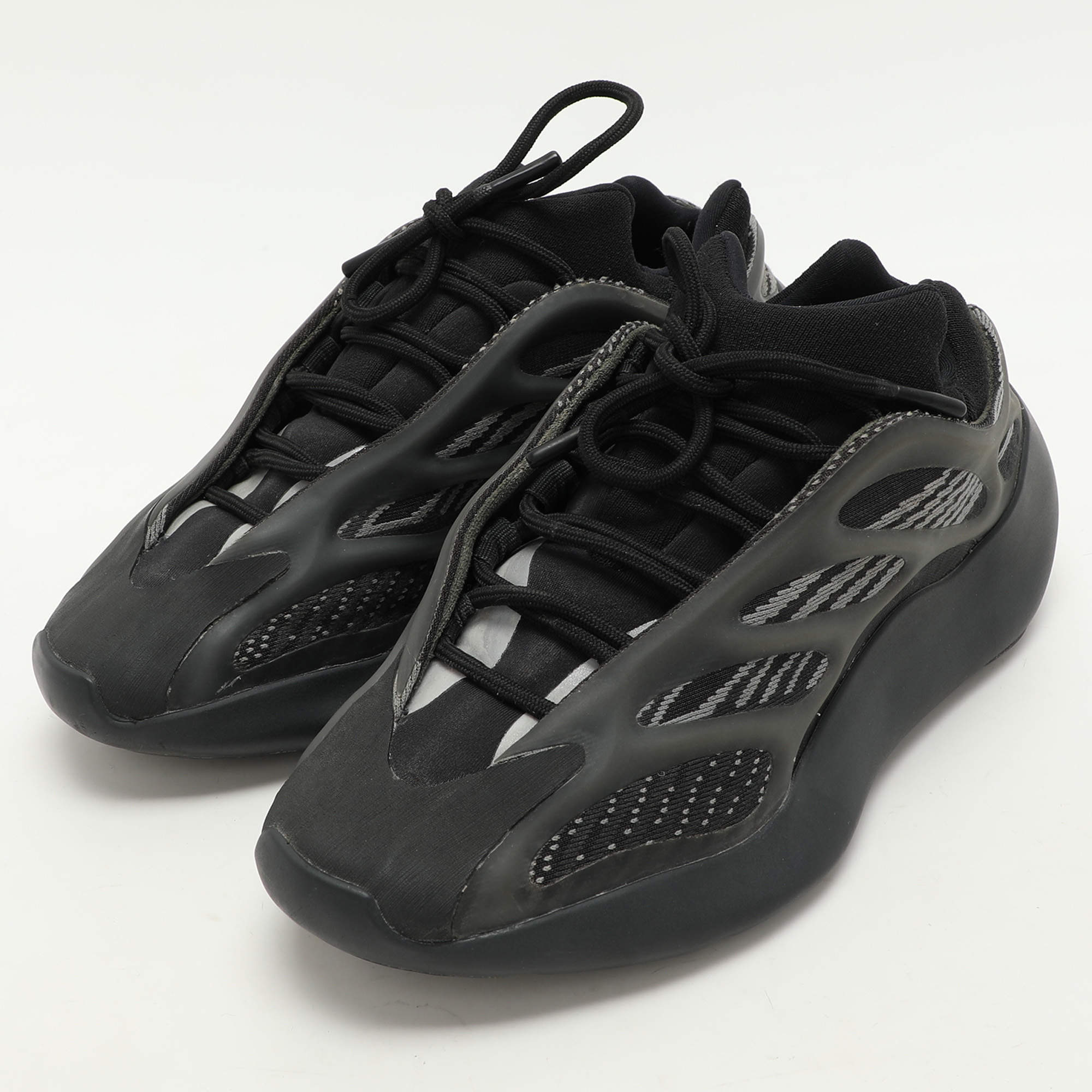 Yeezy x Adidas Black Mesh and Polyurethane Yeezy 700 V3 Alvah Low Top Sneakers Size 38 Yeezy x Adidas TLC