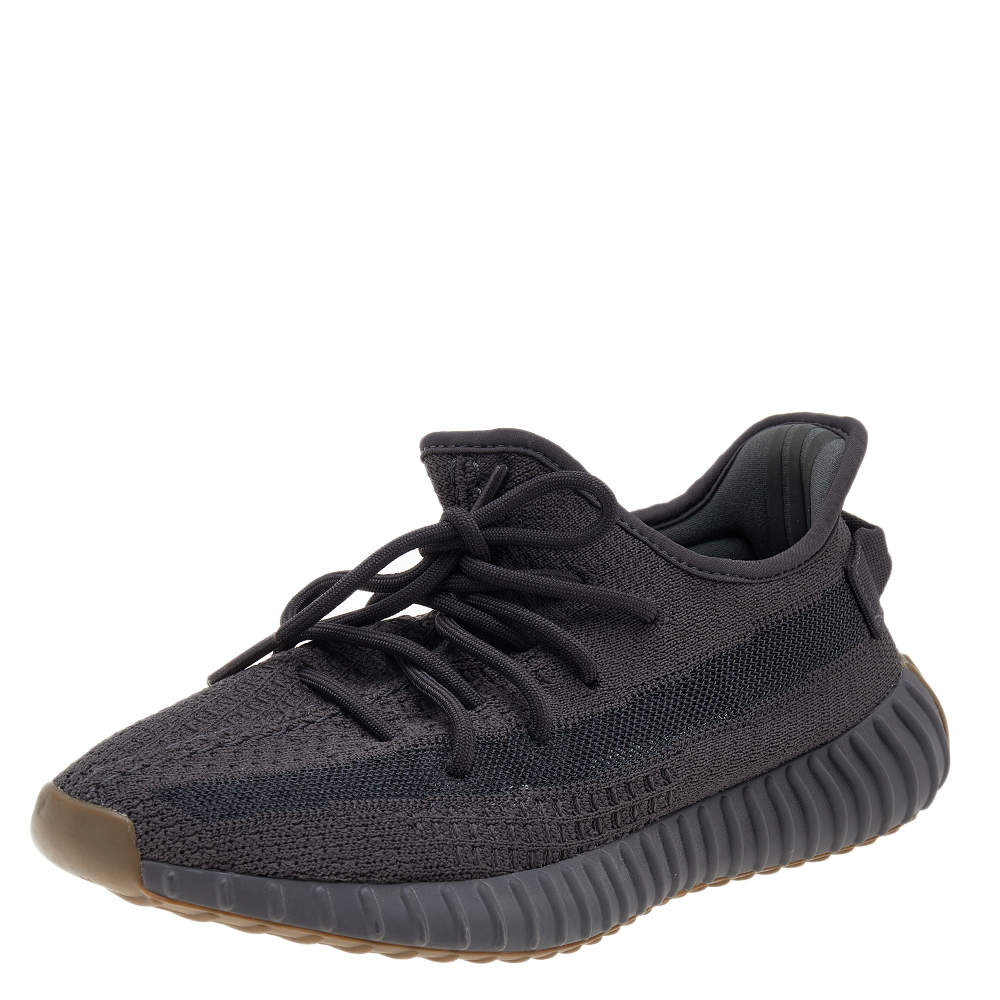 مملوكة مسبقًا Yeezy x Adidas Dark Grey Knit Fabric Boost 350 V2 Cinder Sneakers Size 40 2/3