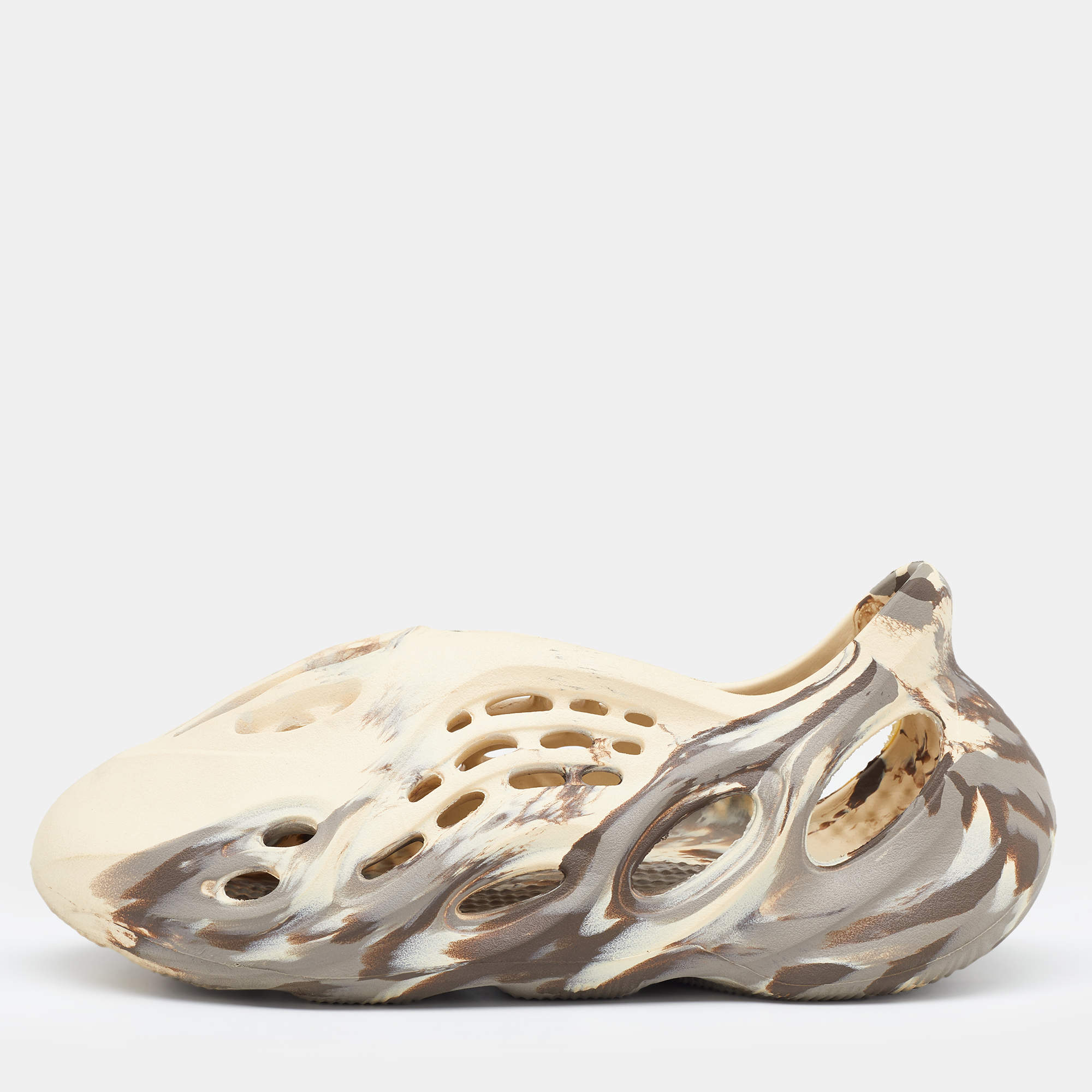 Pre Owned Yeezy x Adidas Cream/Brown Rubber Foam RNNR MX Cream Sneakers Size 39