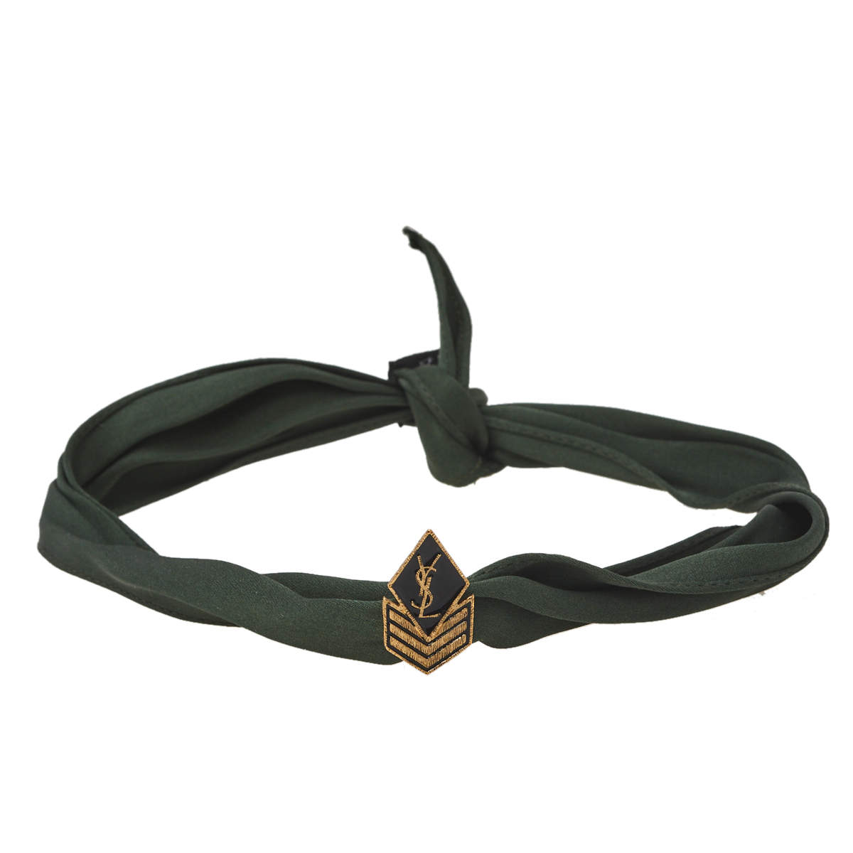 مملوكة مسبقًا قلادة ايف سان لوران حرير ساتان أ خضر زيتوني وميدالية شعار الماركة