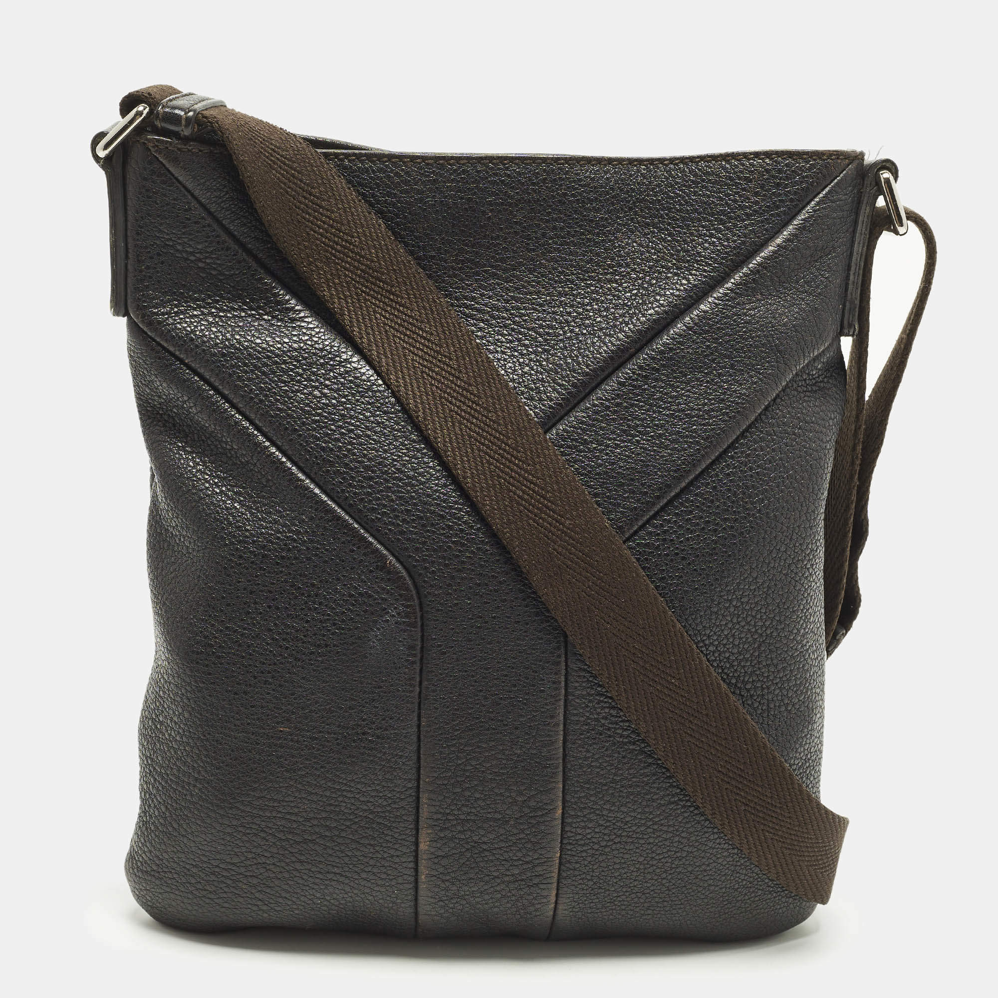 Pre Owned Yves Saint Laurent Black Leather Messenger Bag